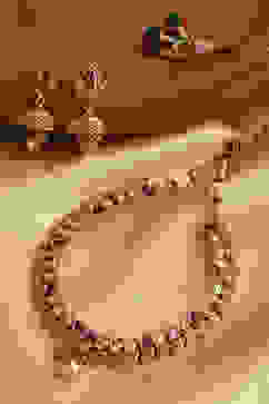 Red Alloy Necklace Set image number 0