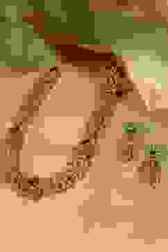 Pearl Brass Necklace Set image number 1