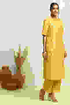 Yellow Jacquard Floral Yarn-Dyed Straight Kurta Set image number 4