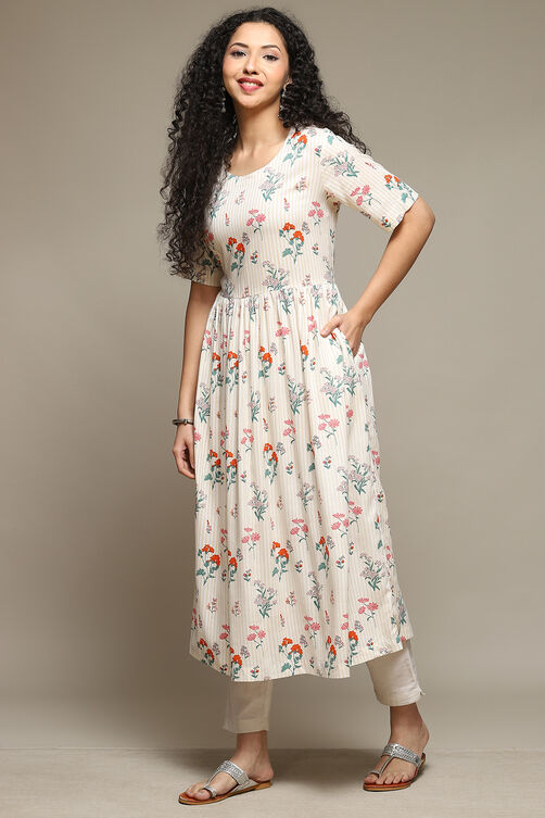 Natural Rayon Straight Printed Kurta image number 2