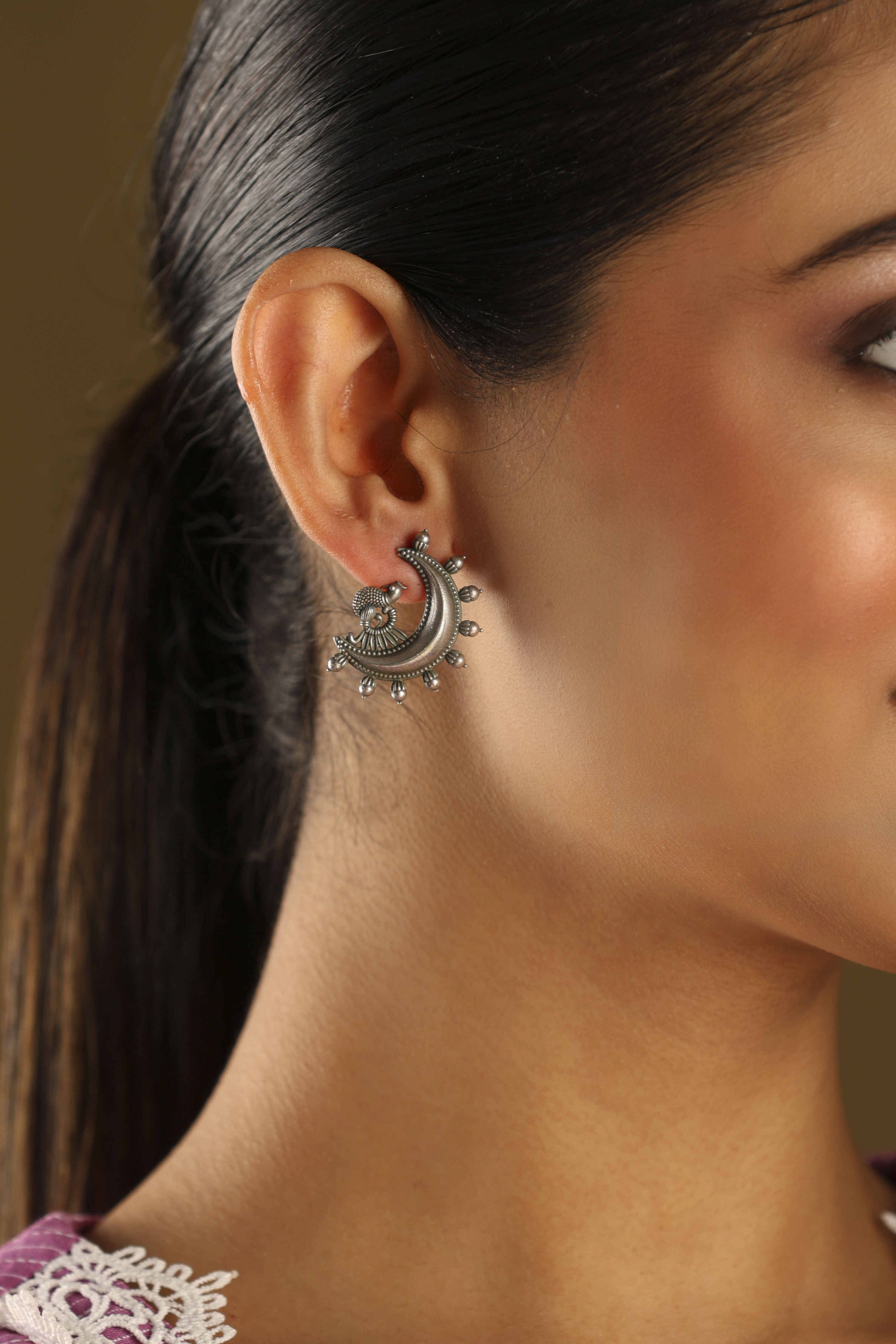 Oxidised Textured Earrings image number 1