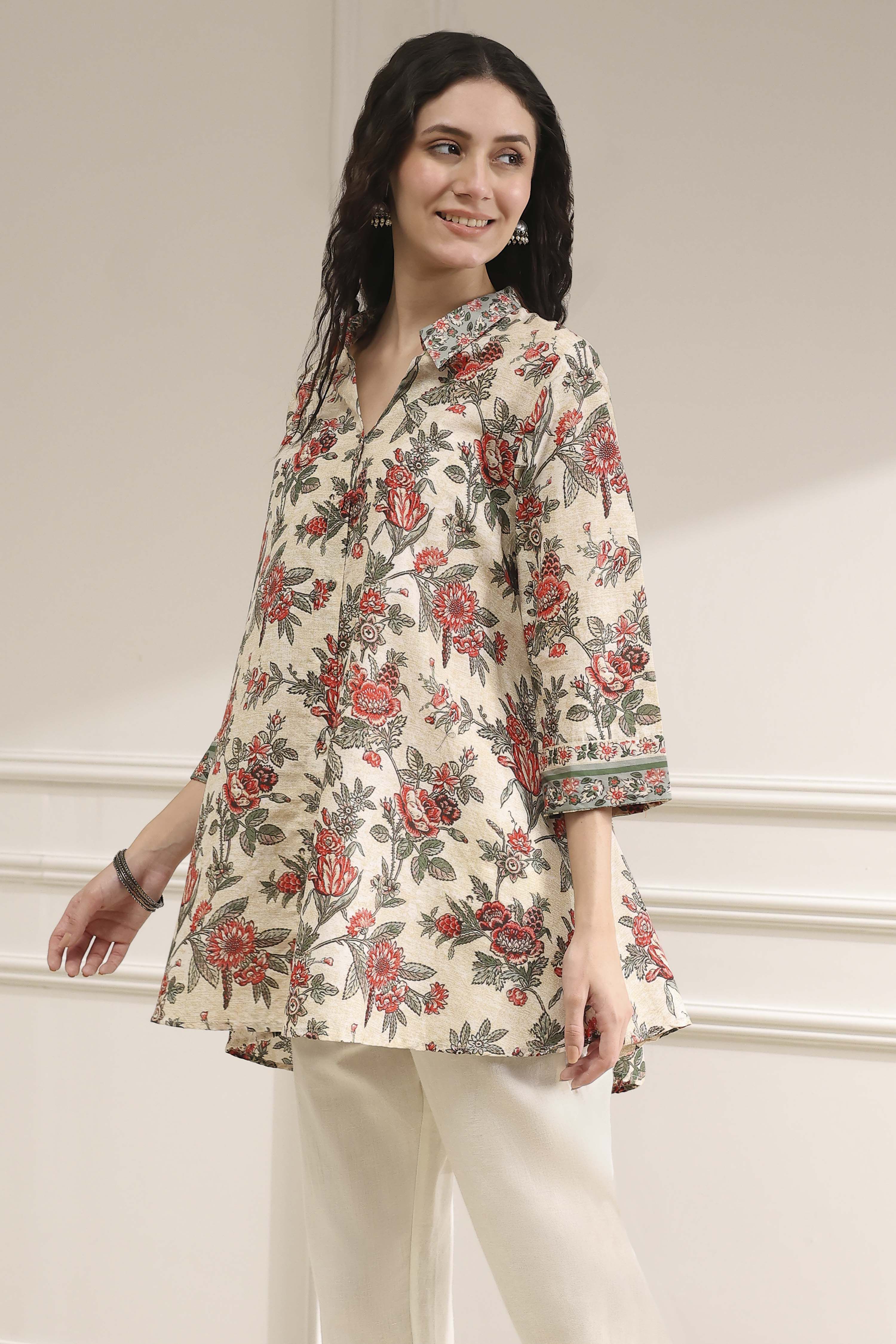 Off-White and Red Cotton A-Line Shirt image number 2