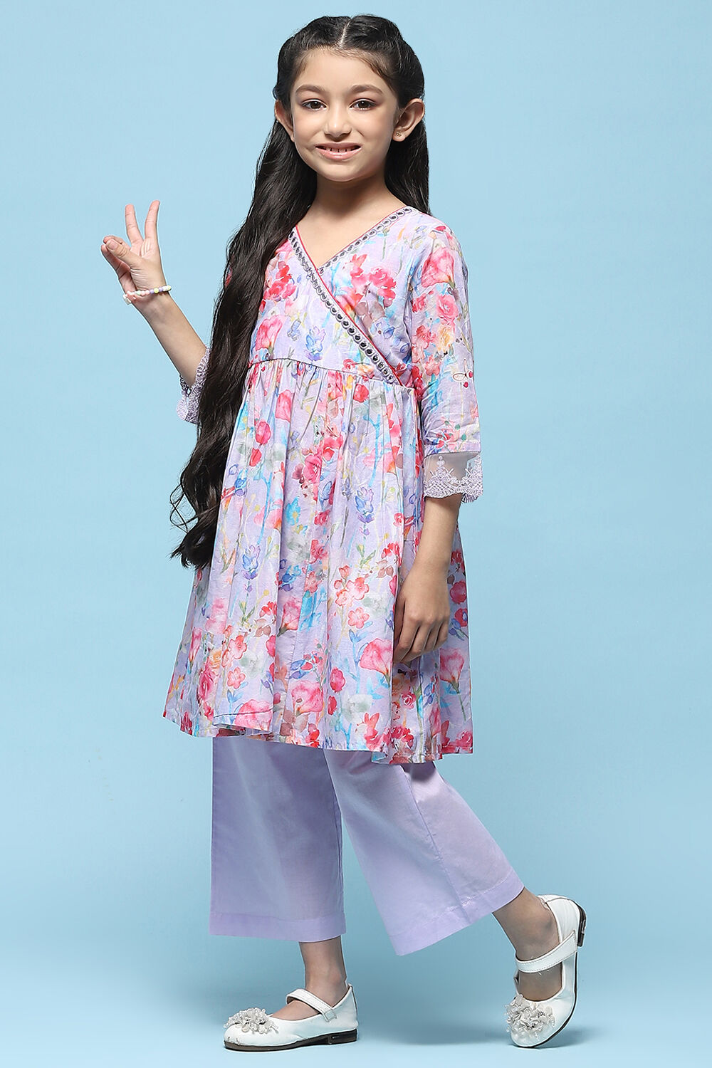 Lavender Printed Cotton Gathered Kurta & Solid Palazzo  image number 3