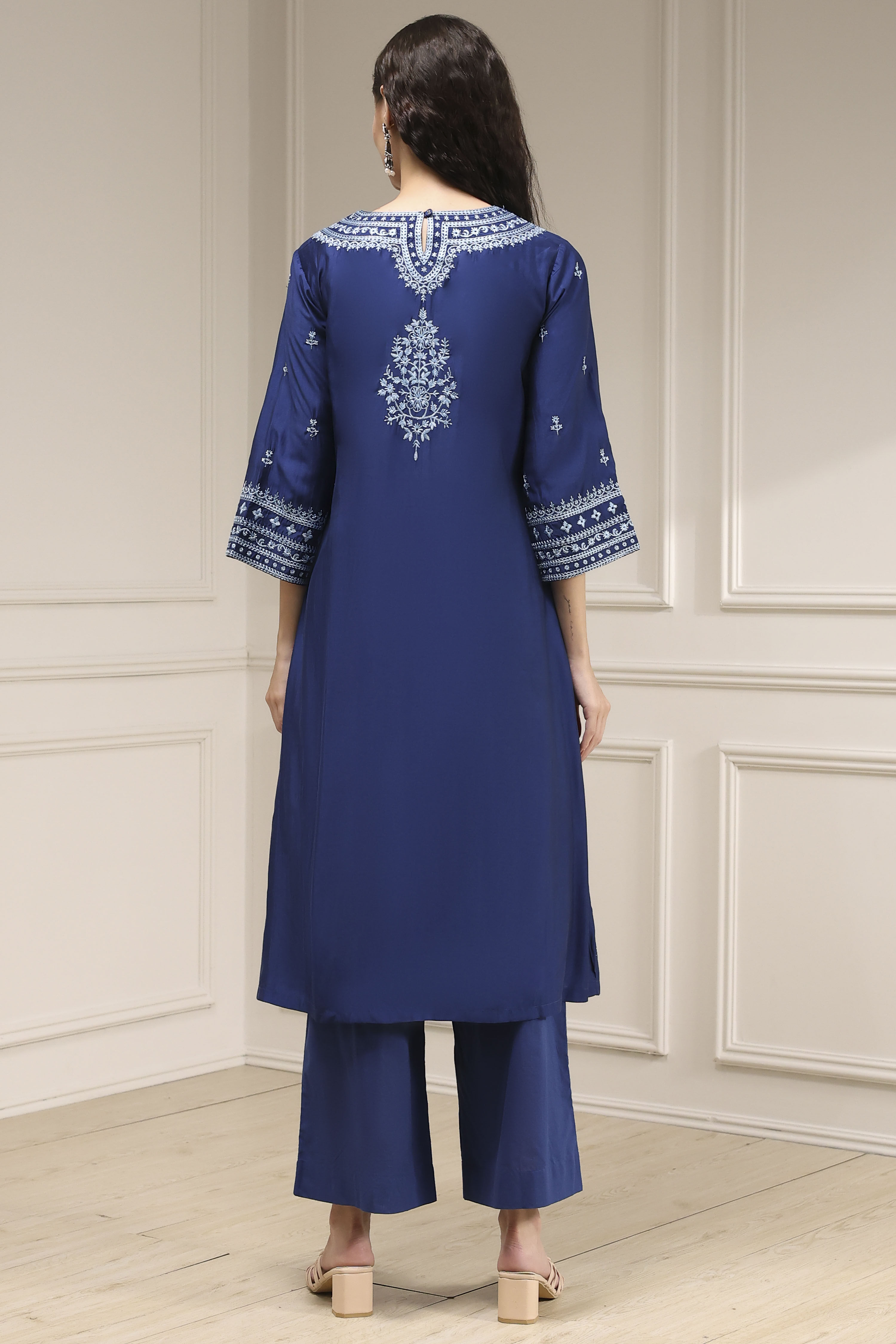 Blue Dyed Printed Straight Suit Set image number 4