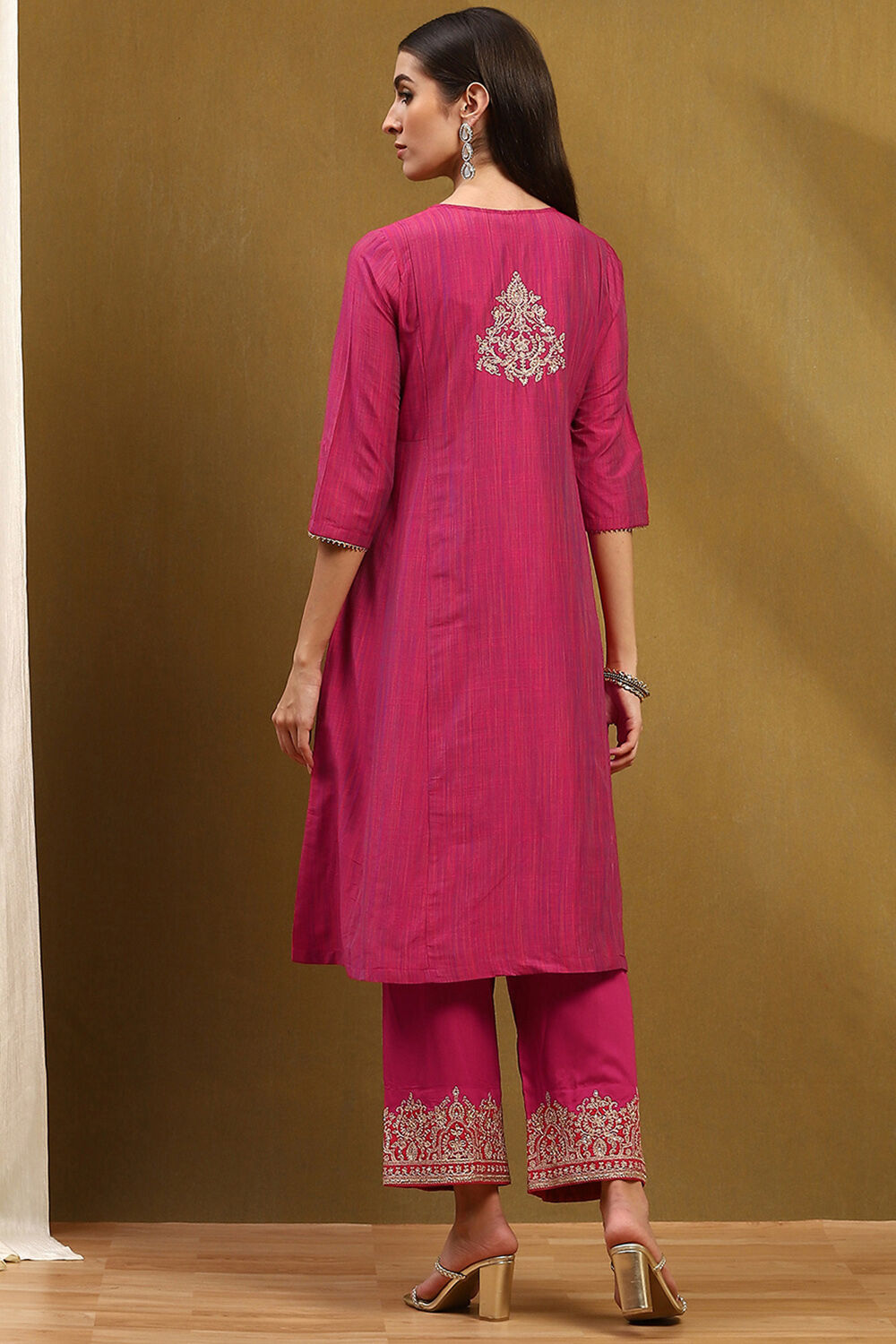 Pink Cotton Embroidered Kalidar Suit Set image number 3