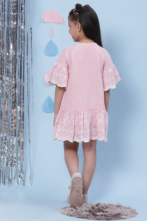 Pink Cotton Flared Yarndyed Dress image number 4