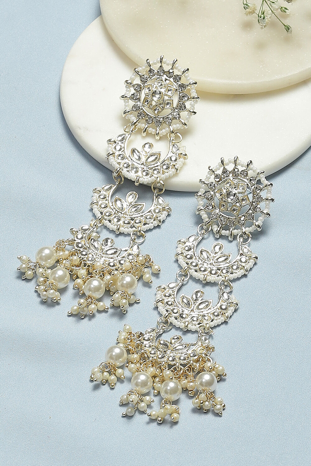 Gold Alloy Earrings image number 0