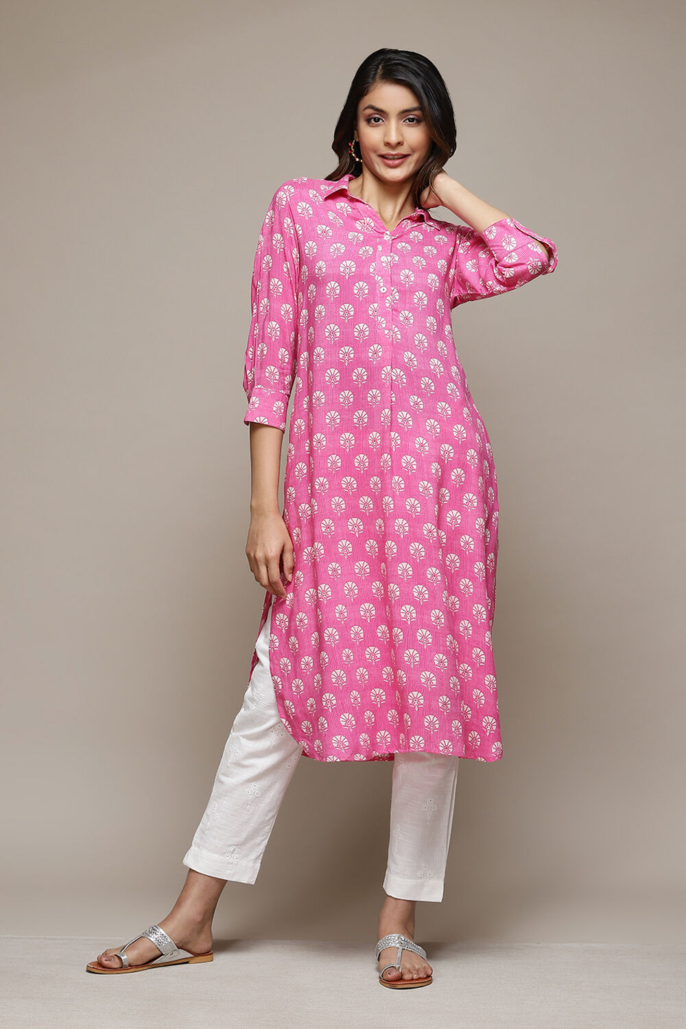 Pink Rayon Straight Printed Kurta image number 4