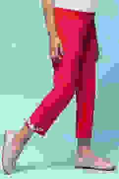 Fuchsia Cotton Lycra Regular Fit Capri image number 3