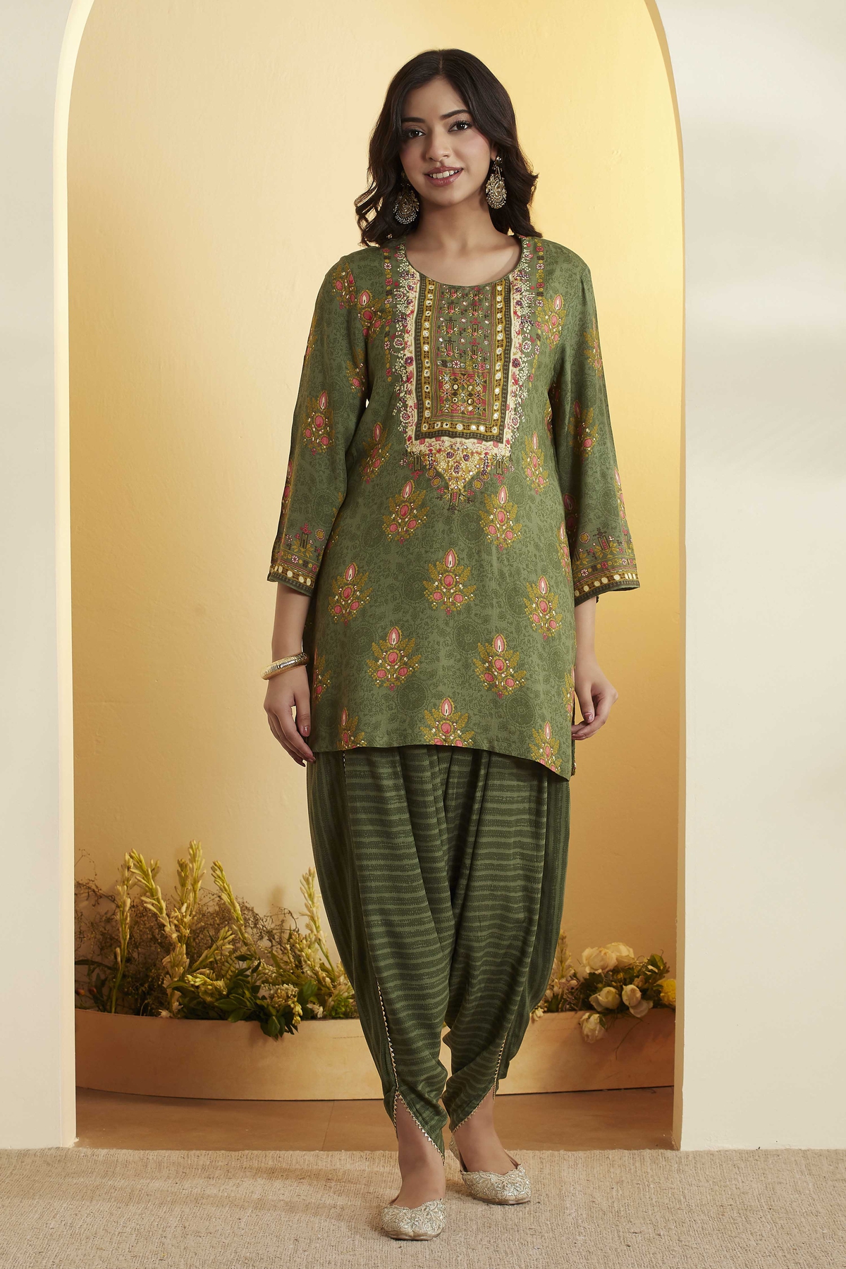 Green Viscose Rayon Straight Kurta Pants Set