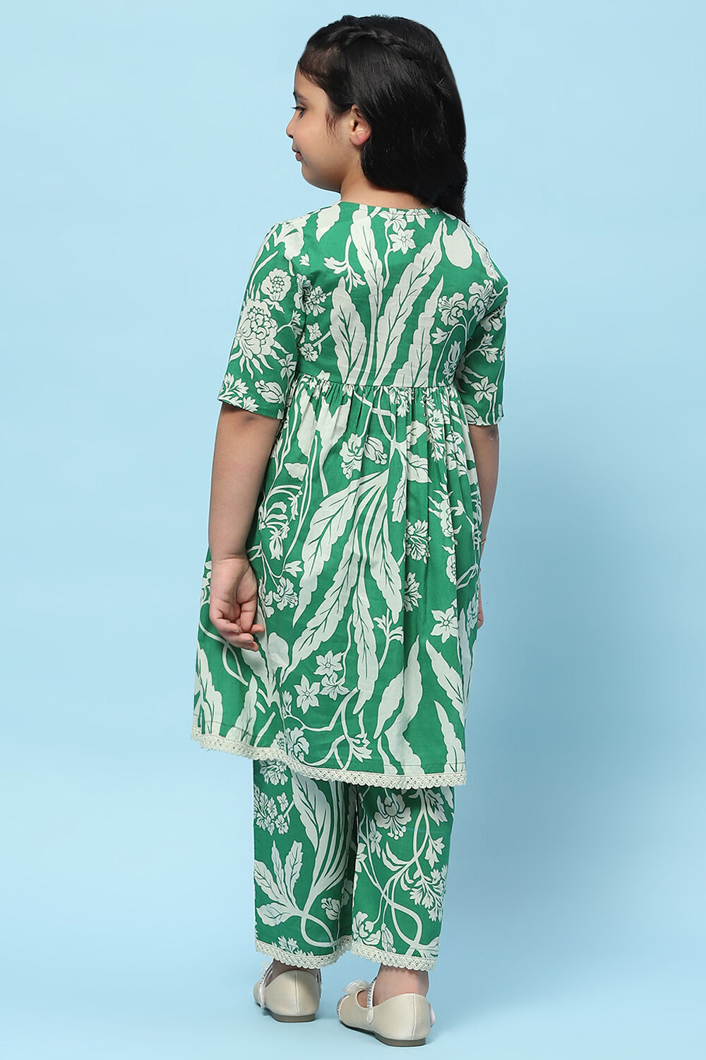 Green Cotton Floral Gathered Kurta and Palazzo Set image number 4