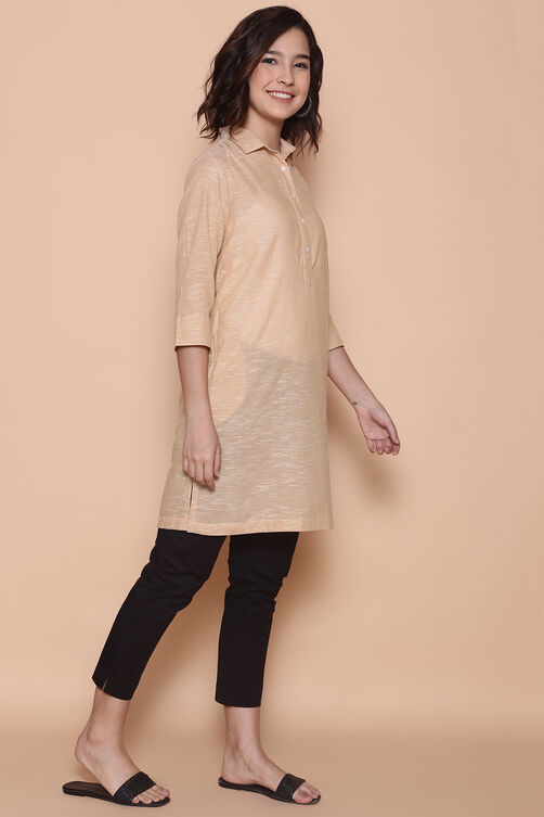 Yellow Cotton Yarndyed Kurti image number 4