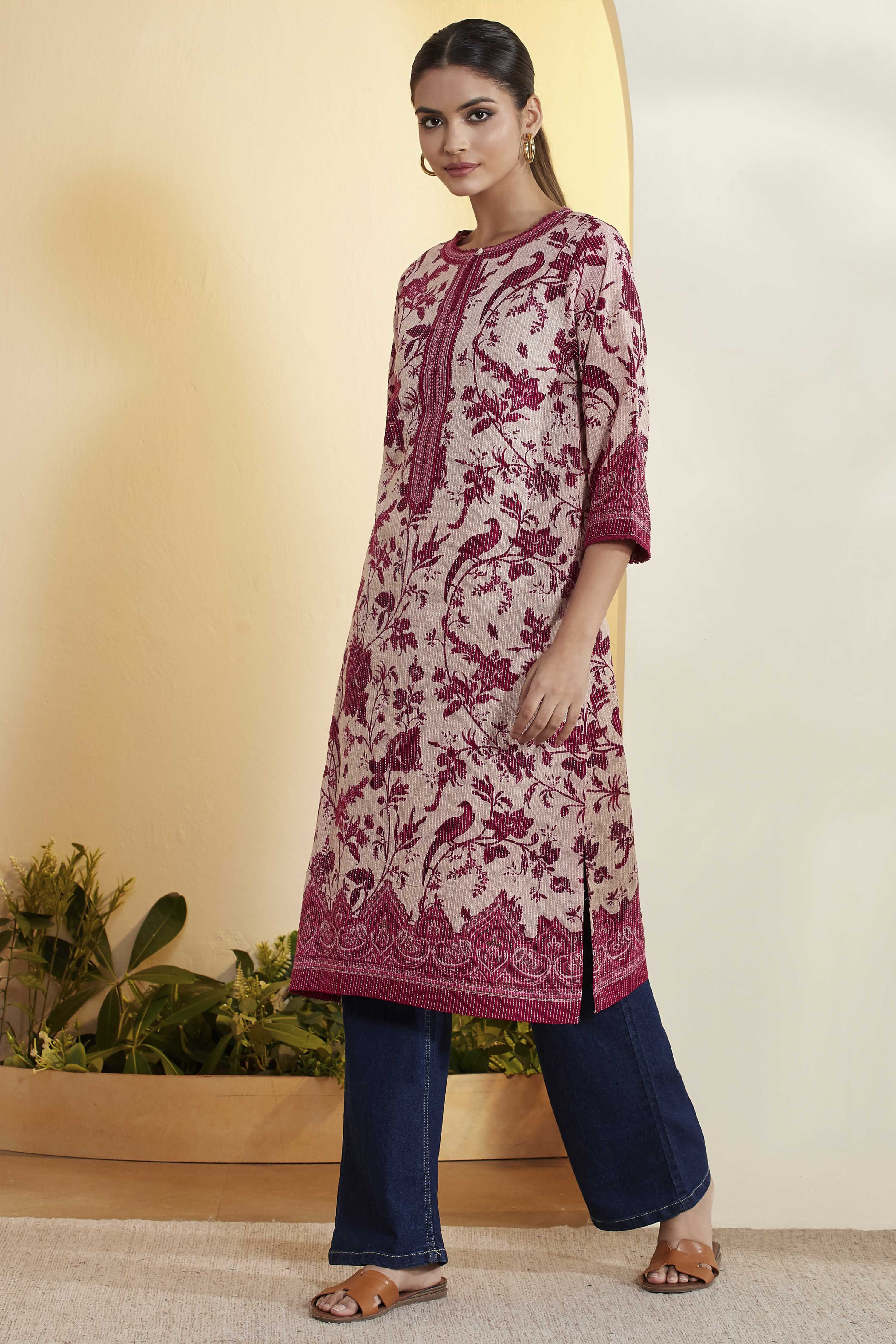 Berry Cotton Floral Printed Straight Kurta image number 3