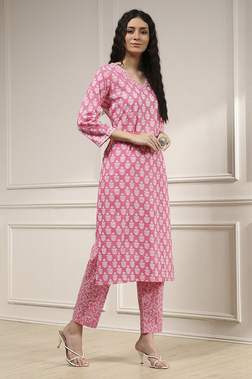 Pink Cotton Screen Print Unstitched Suit Set image number 6