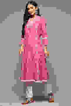 Pink Cotton Straight Embroidered Kurta image number 3