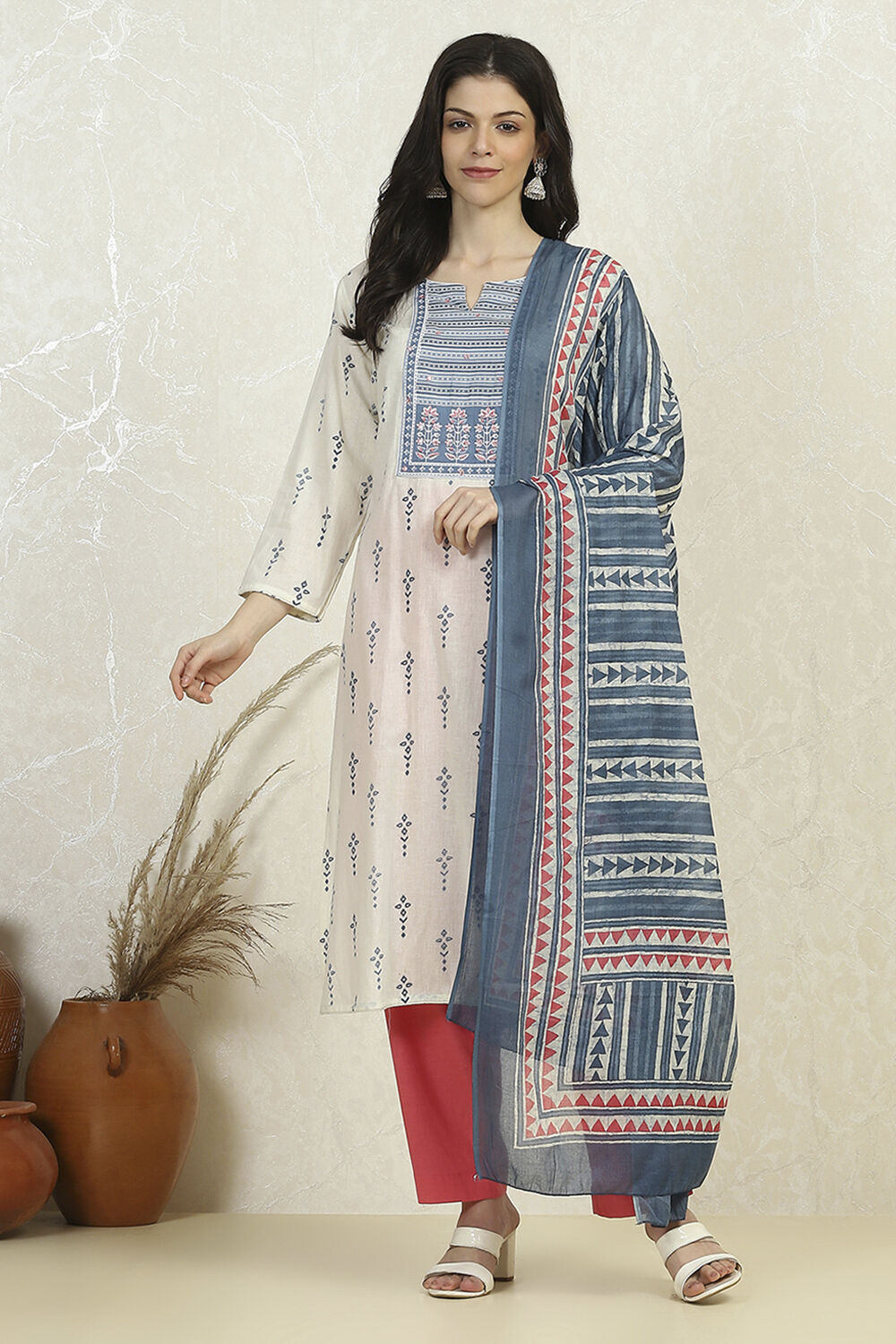 Grey Cotton Printed Embroidered Unstitched Suit Set image number 7