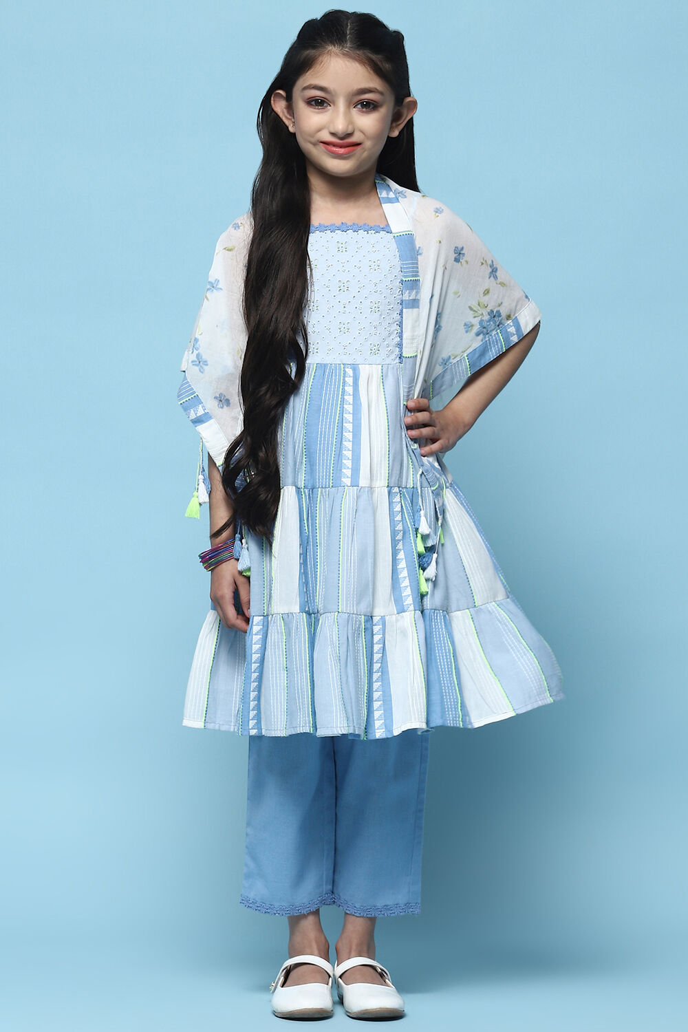 Blue Printed Cotton Kurta With Pants & Printed Scarf.  image number 7