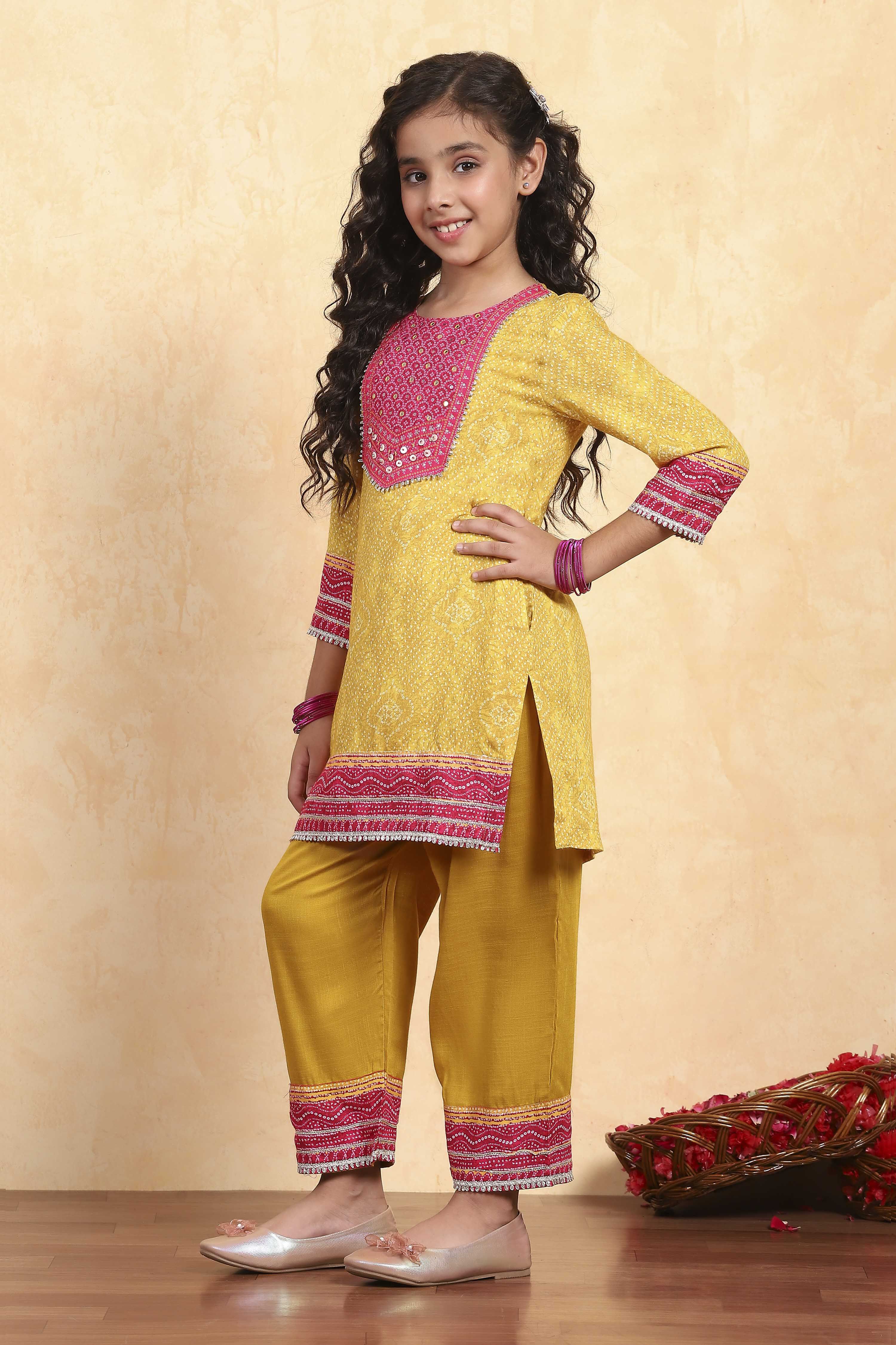Yellow Viscose Blend Printed Straight Kurta Pants Set image number 3