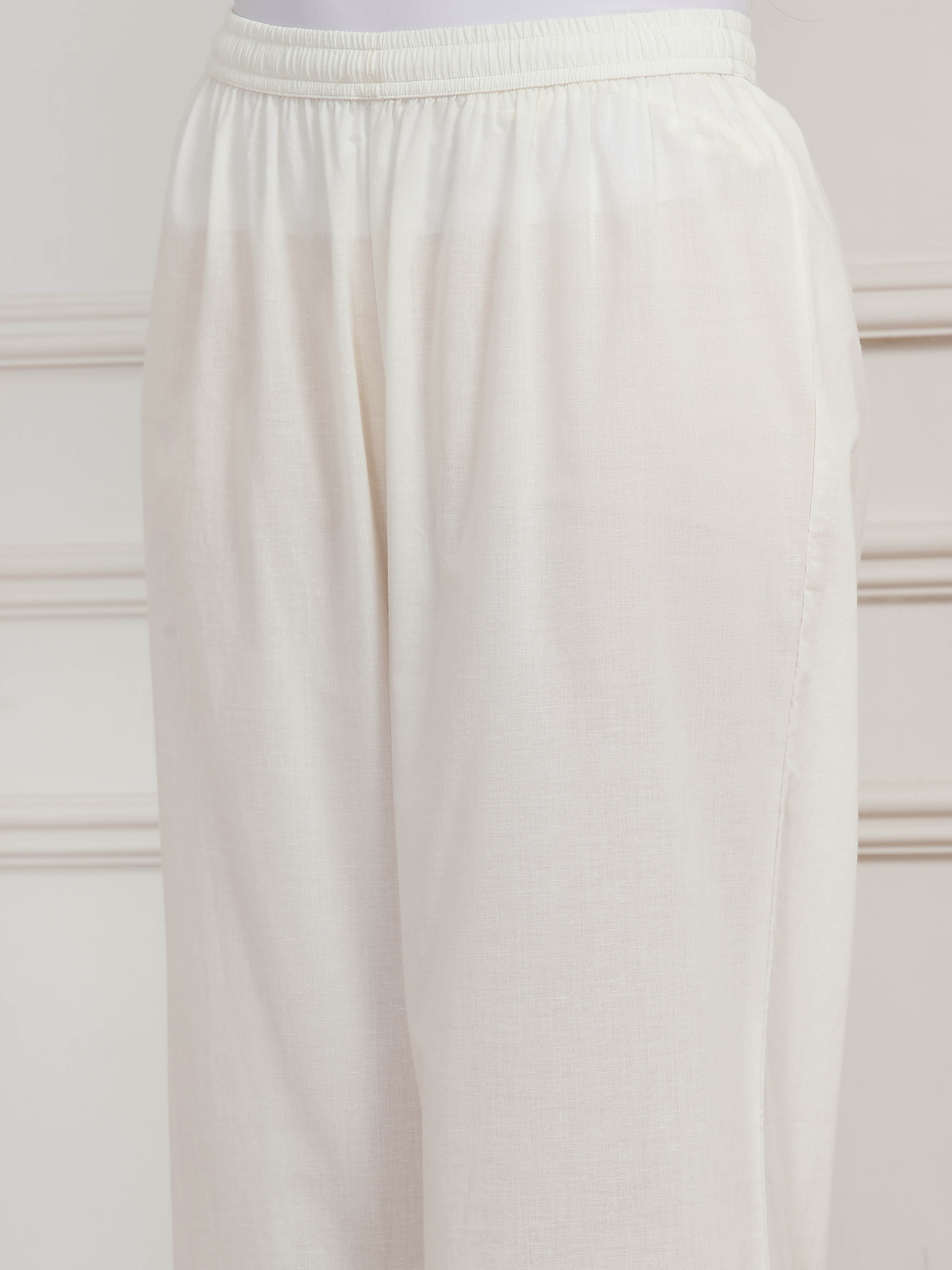 Ivory Poly Chanderi Embroidered Straight Suit Set image number 2