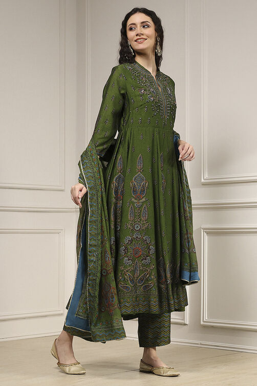 Green Viscose Kalidar Printed Suit Set image number 2