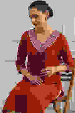 Red Solid Straight Kurta image number 6