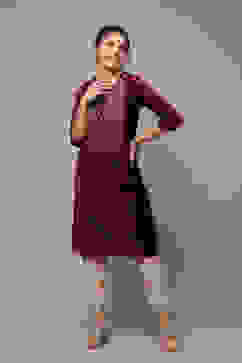 Maroon Velvet Straight Printed Kurta image number 0