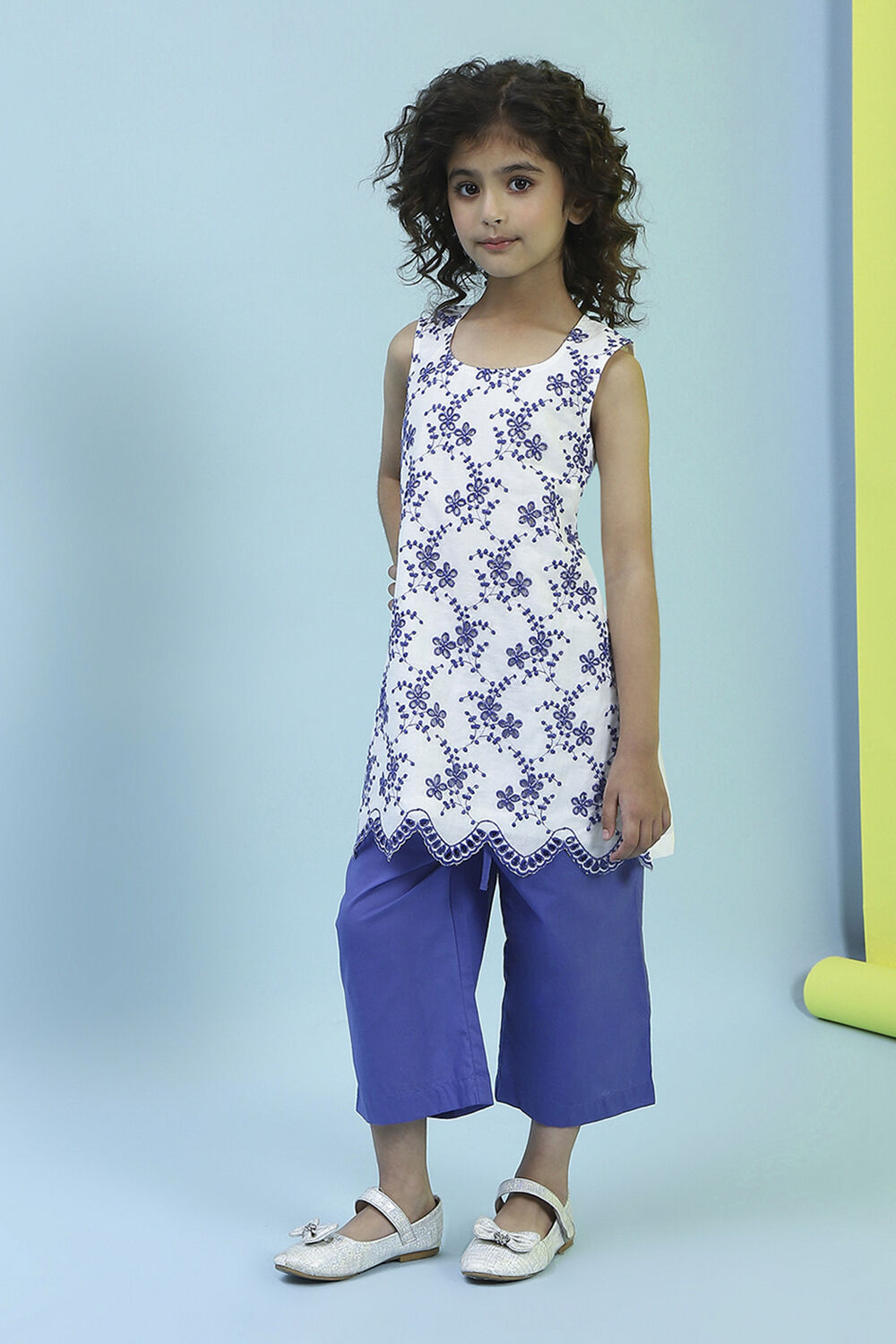 White and Blue Cotton Embroidered Straight Kurta Set image number 3