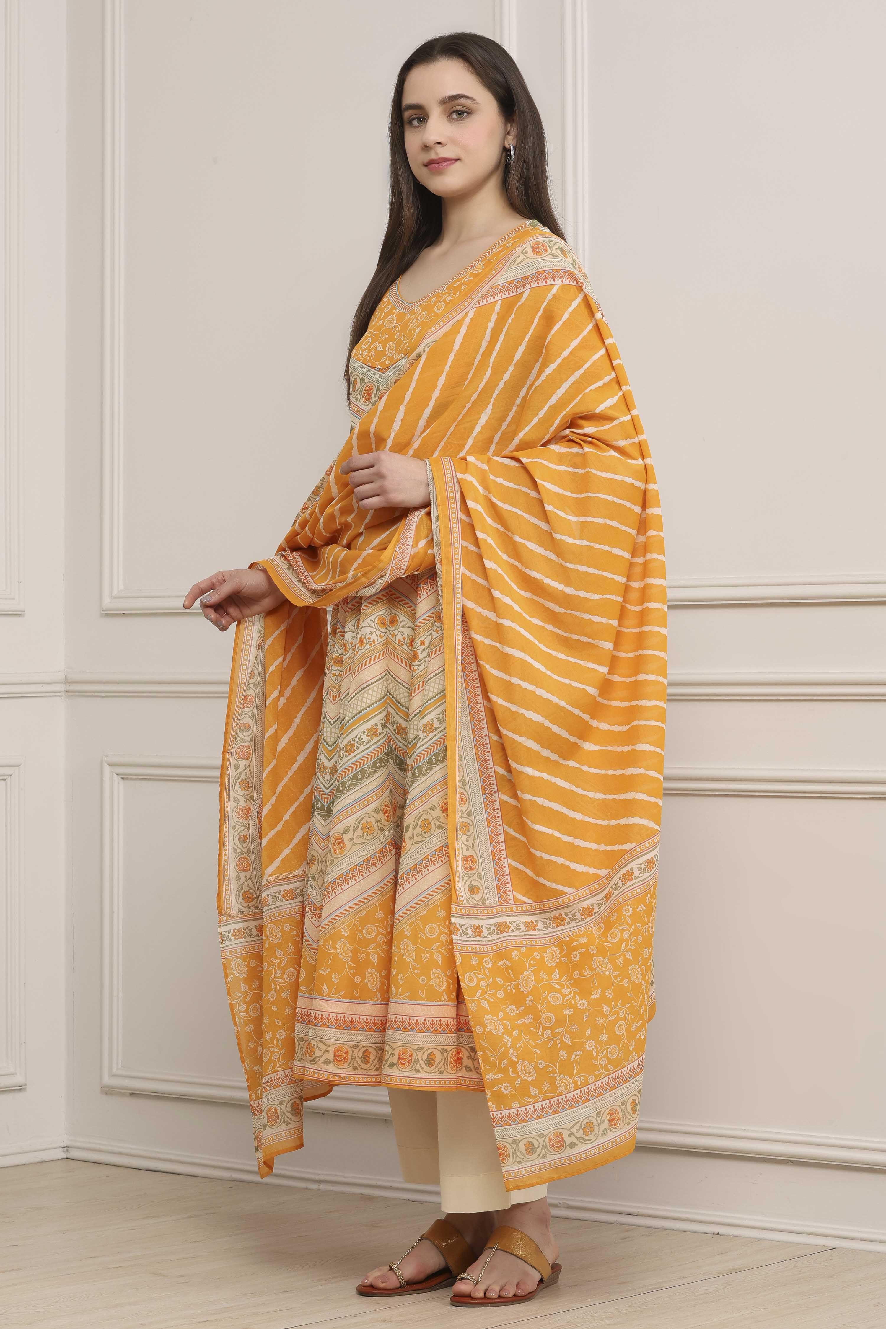 Pink Cotton Printed Anarkali Suit Set image number 3