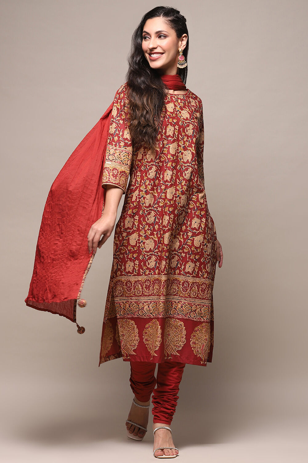 Red Cambric Fitted Kurta Churidar Suit Set image number 7