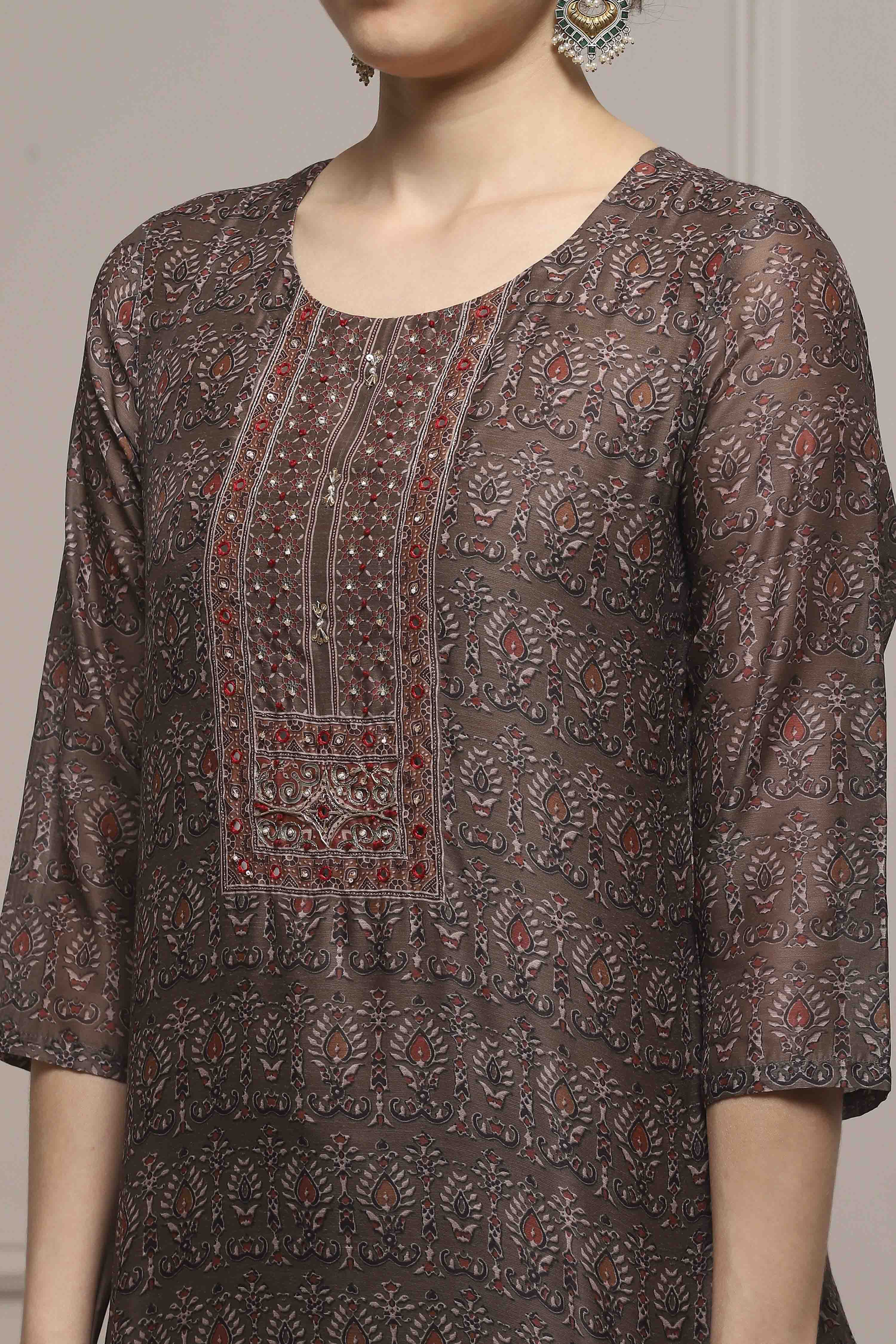 Green Chanderi Blend Printed Embroidered Unstitched Suit Set image number 2