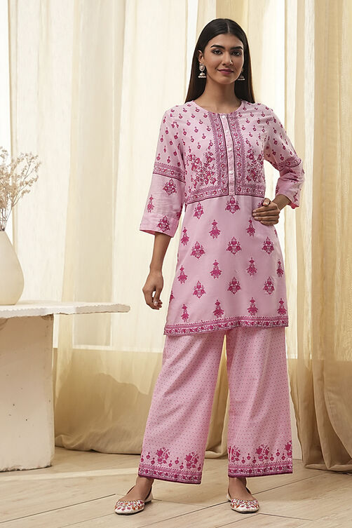 Light Pink Cotton Floral Straight Kurta Set image number 7