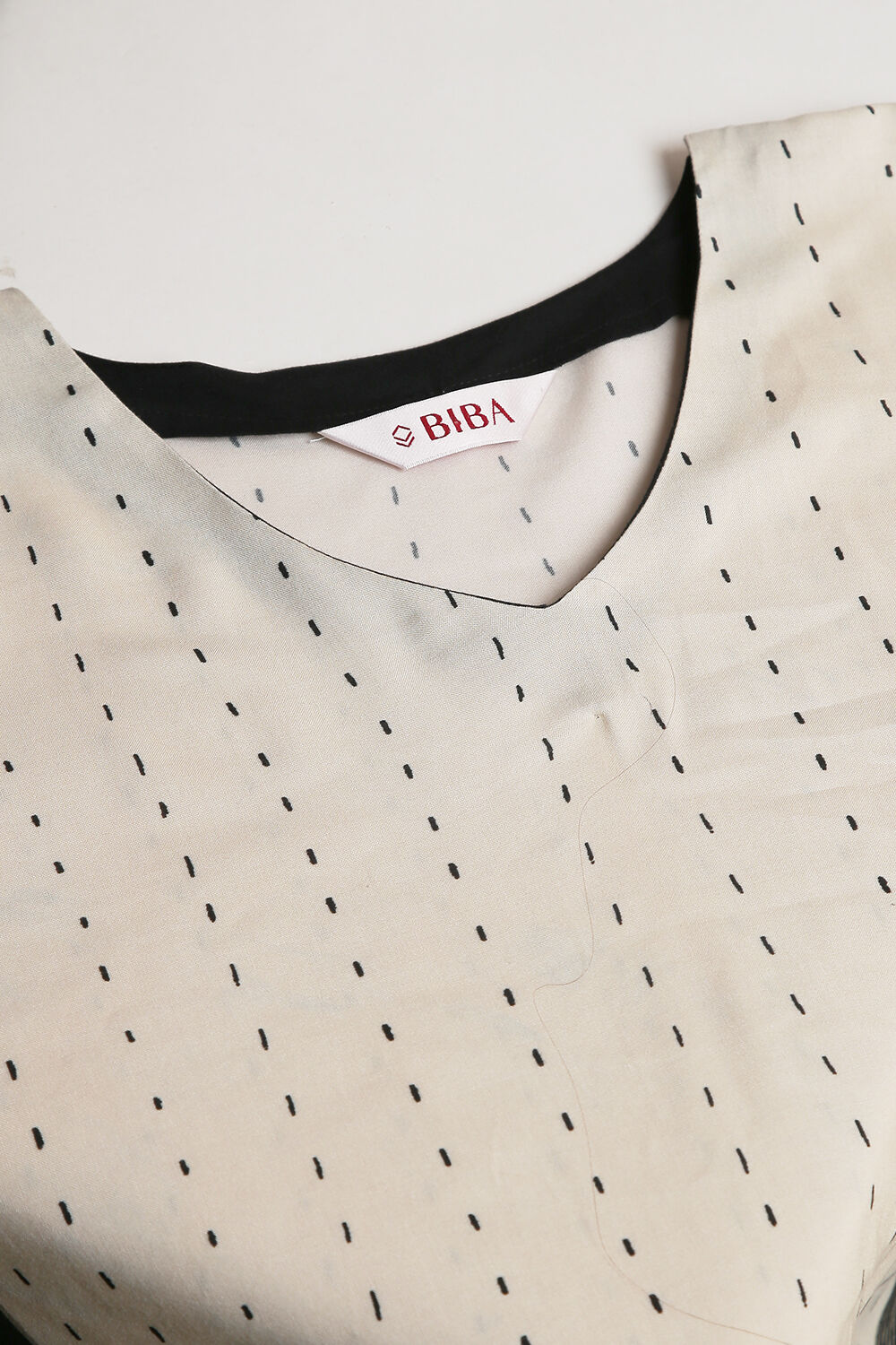 Cream And Black Rayaon Straight Kurta Pant Suit Set image number 1