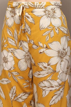 Yellow Polyester Straight Printed 2 Piece Set image number 2