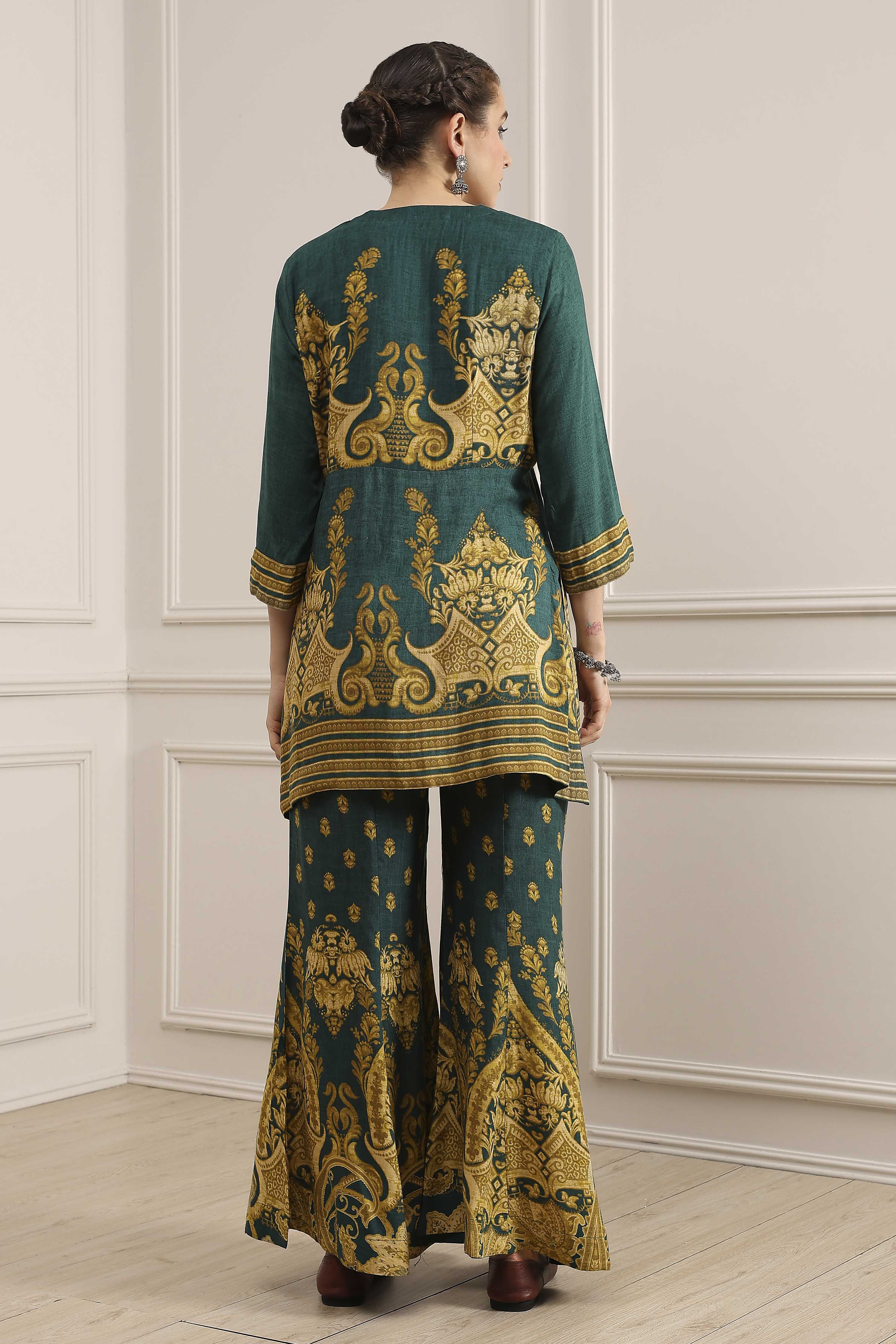Green Printed Straight Sharara Suit Set image number 4