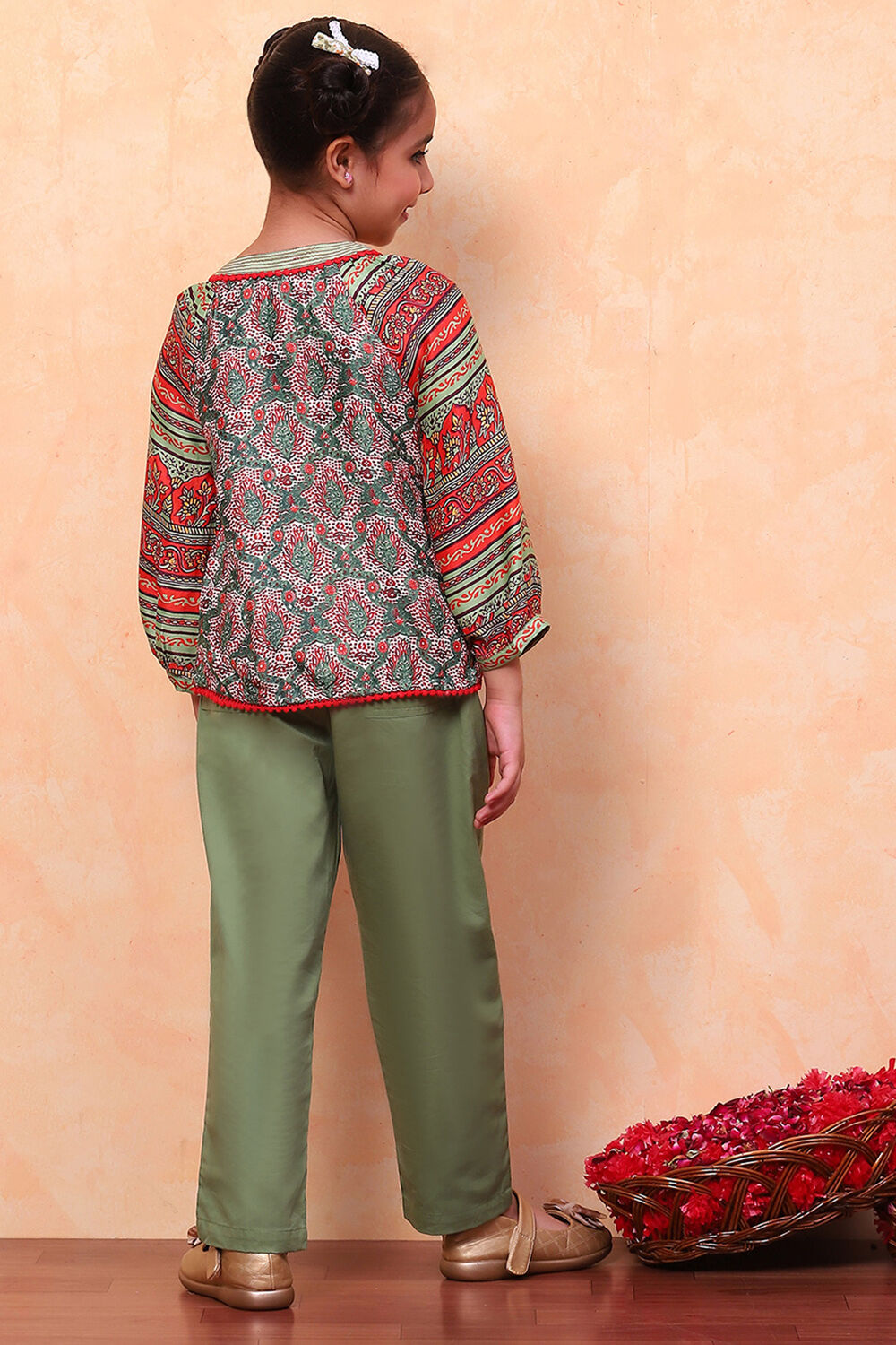 Green Viscose Blend Printed Top and Pant Set image number 5