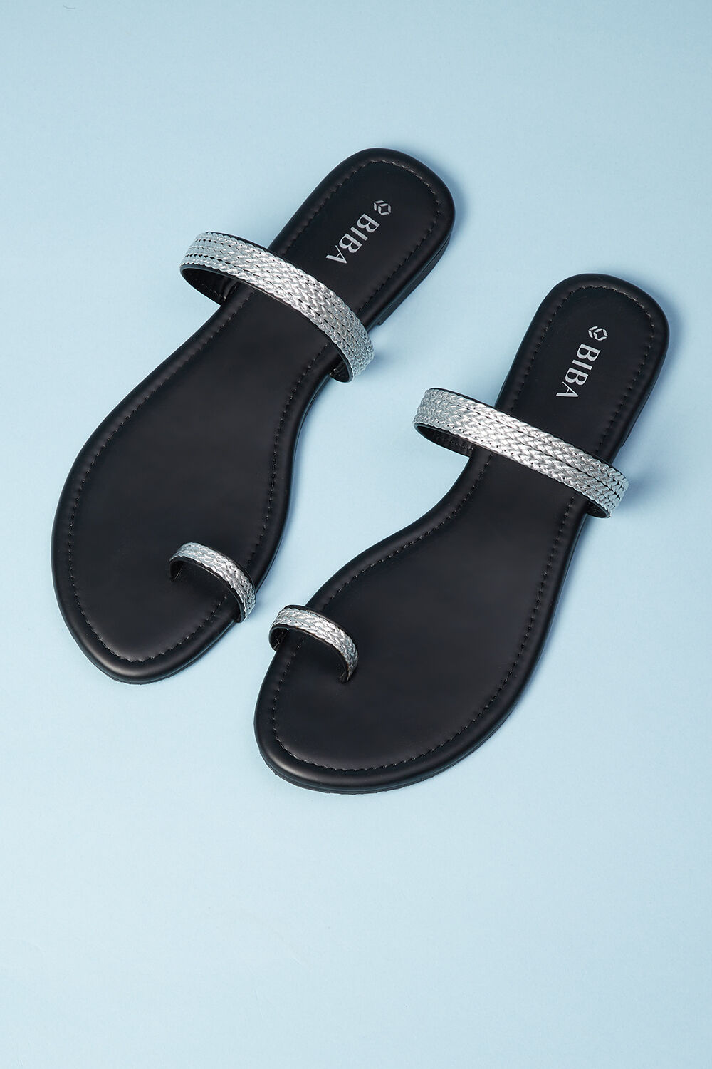 Rhinestone toe best sale sandals