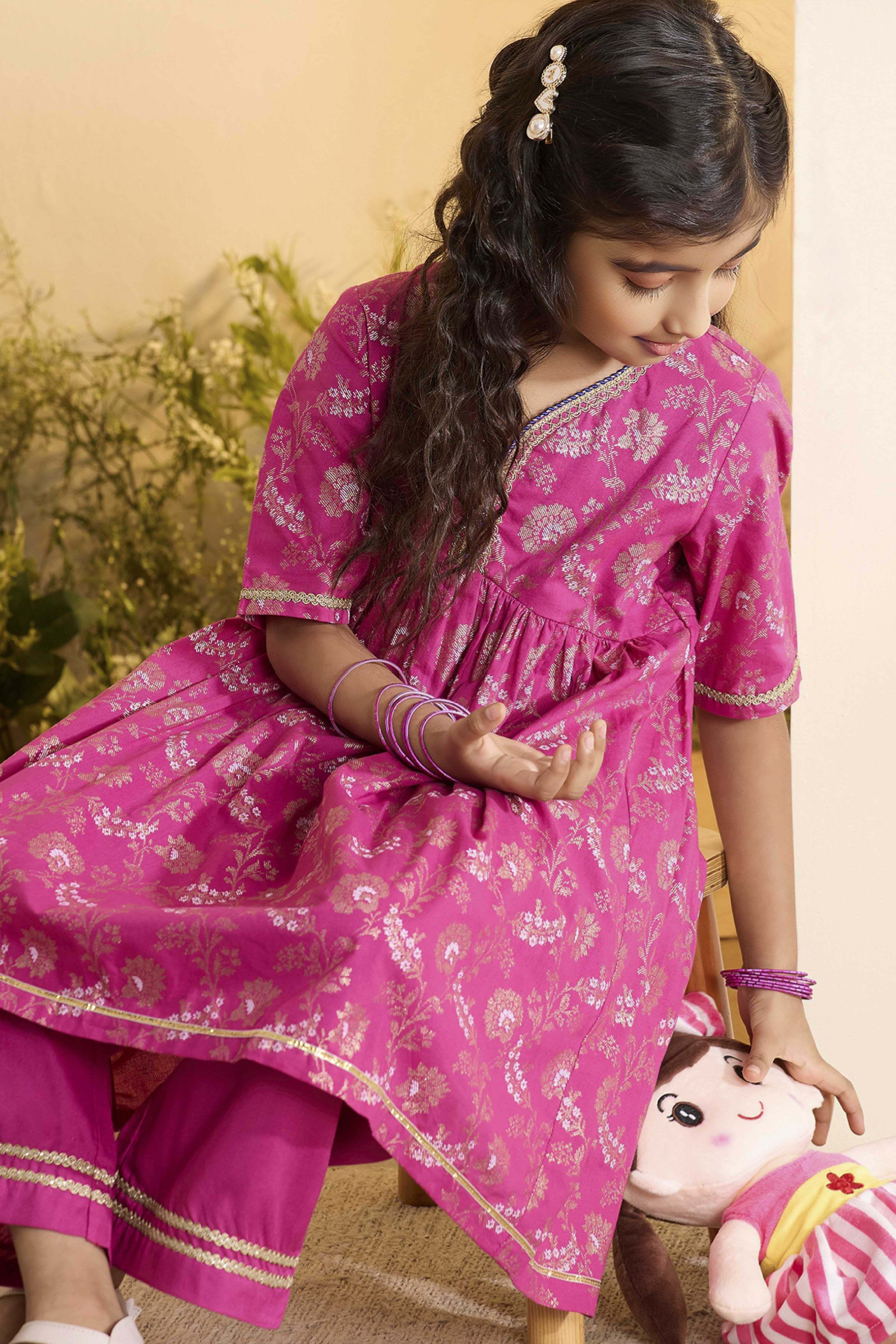 Pink Cotton Floral Printed Flared Kurta Set image number 7