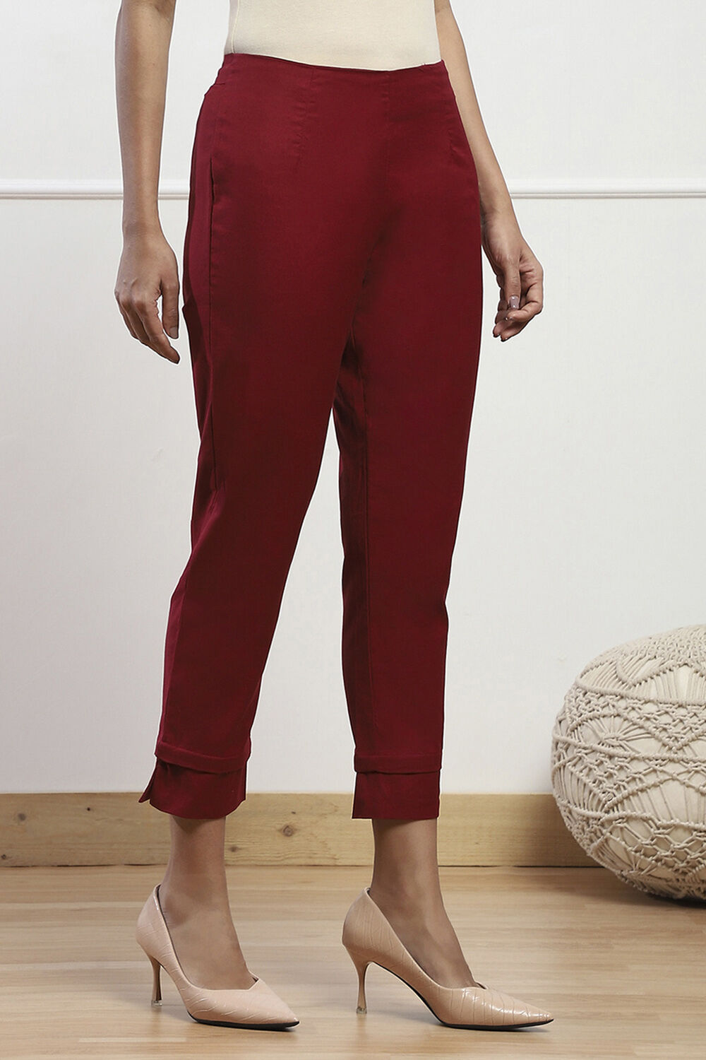 Towny Port Cotton Blend Solid Pants image number 3