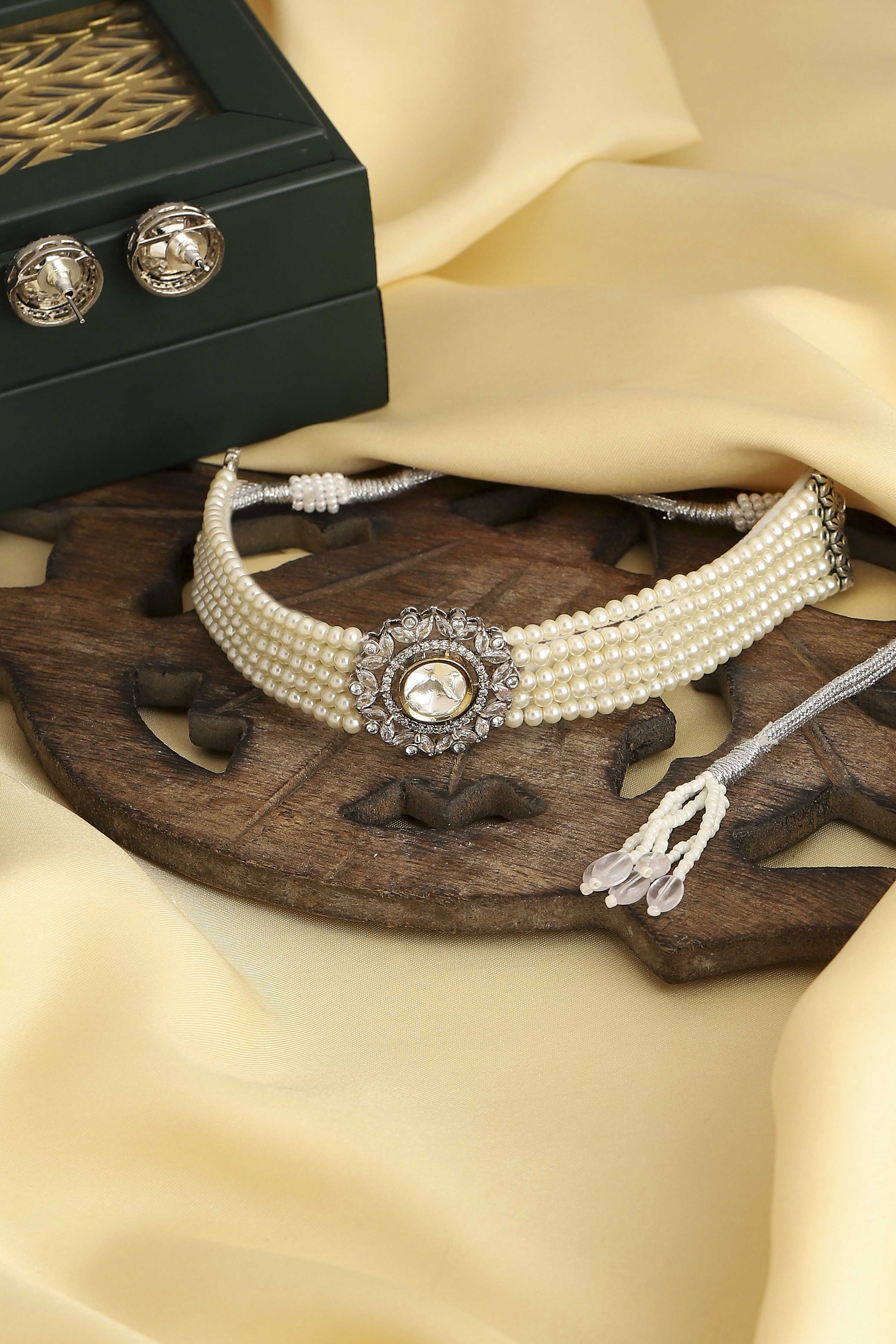 White Silver Plated Brass Choker Necklace Set image number 2