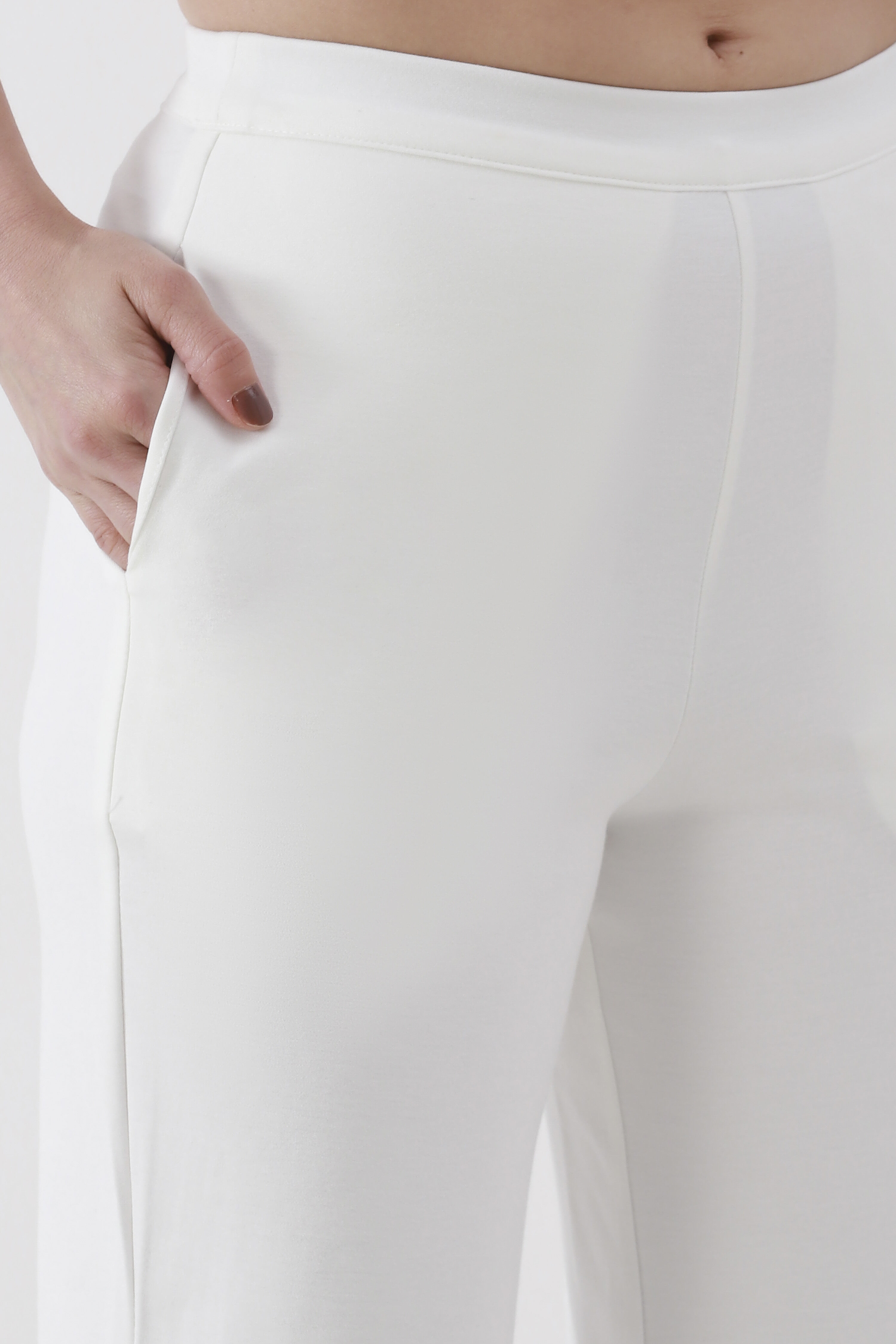 White Solid Wide Leg Pants image number 1