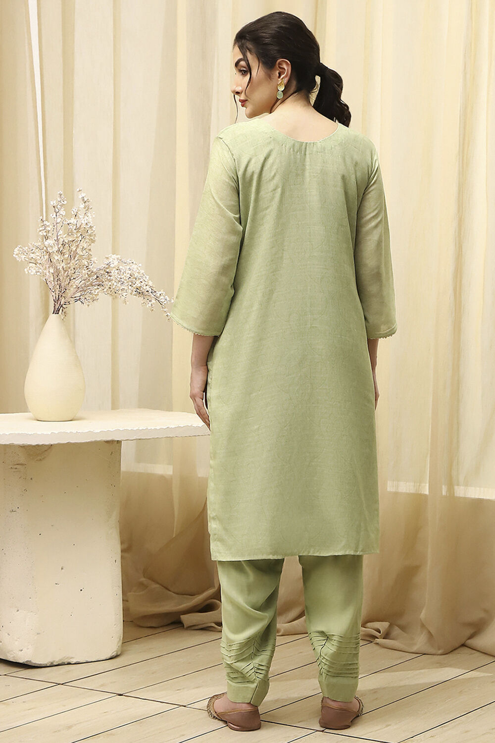 Green Linen Hand Painted Unstitched Suit Set image number 5