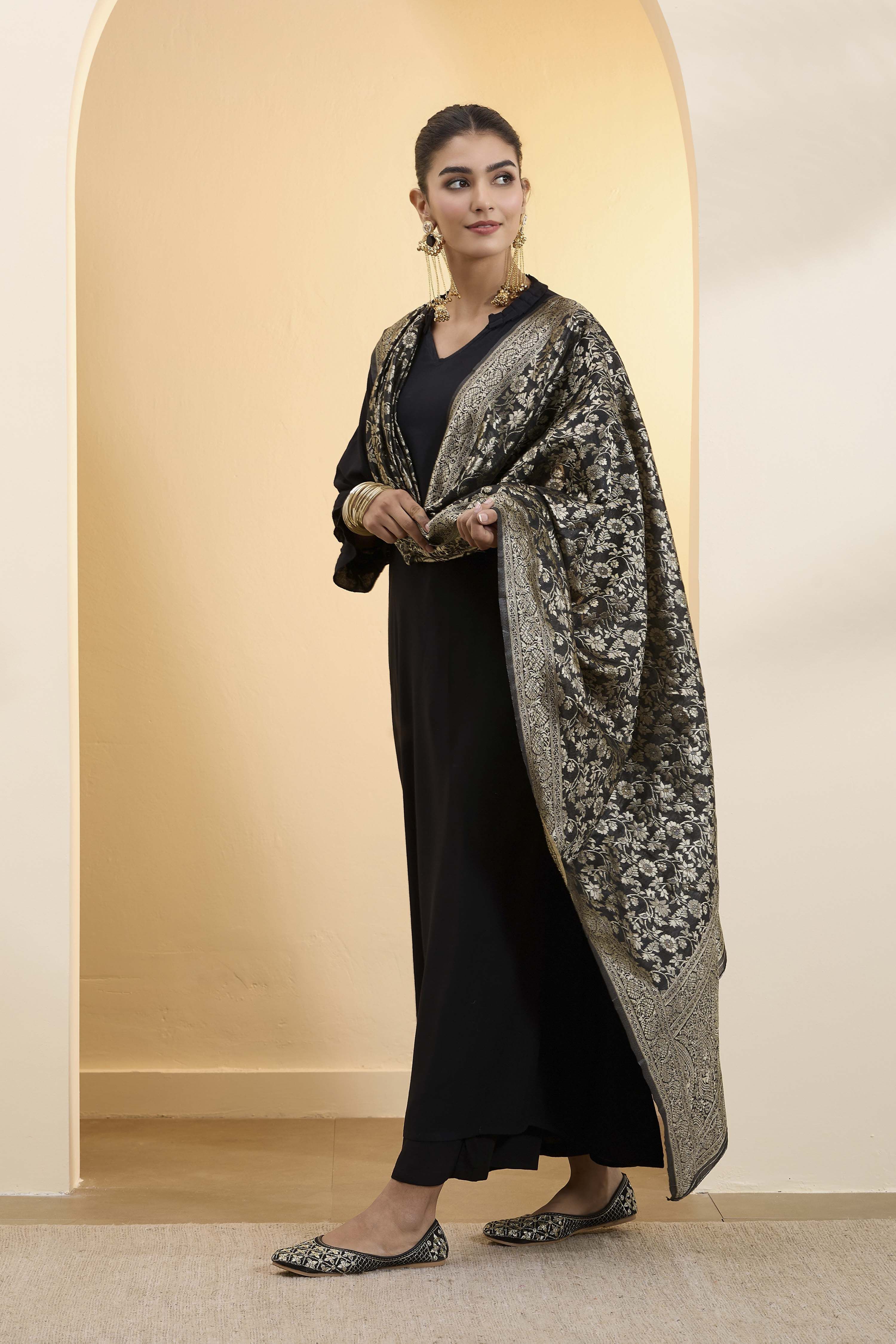 Green Black Poly Floral Banarasi Dupatta image number 1