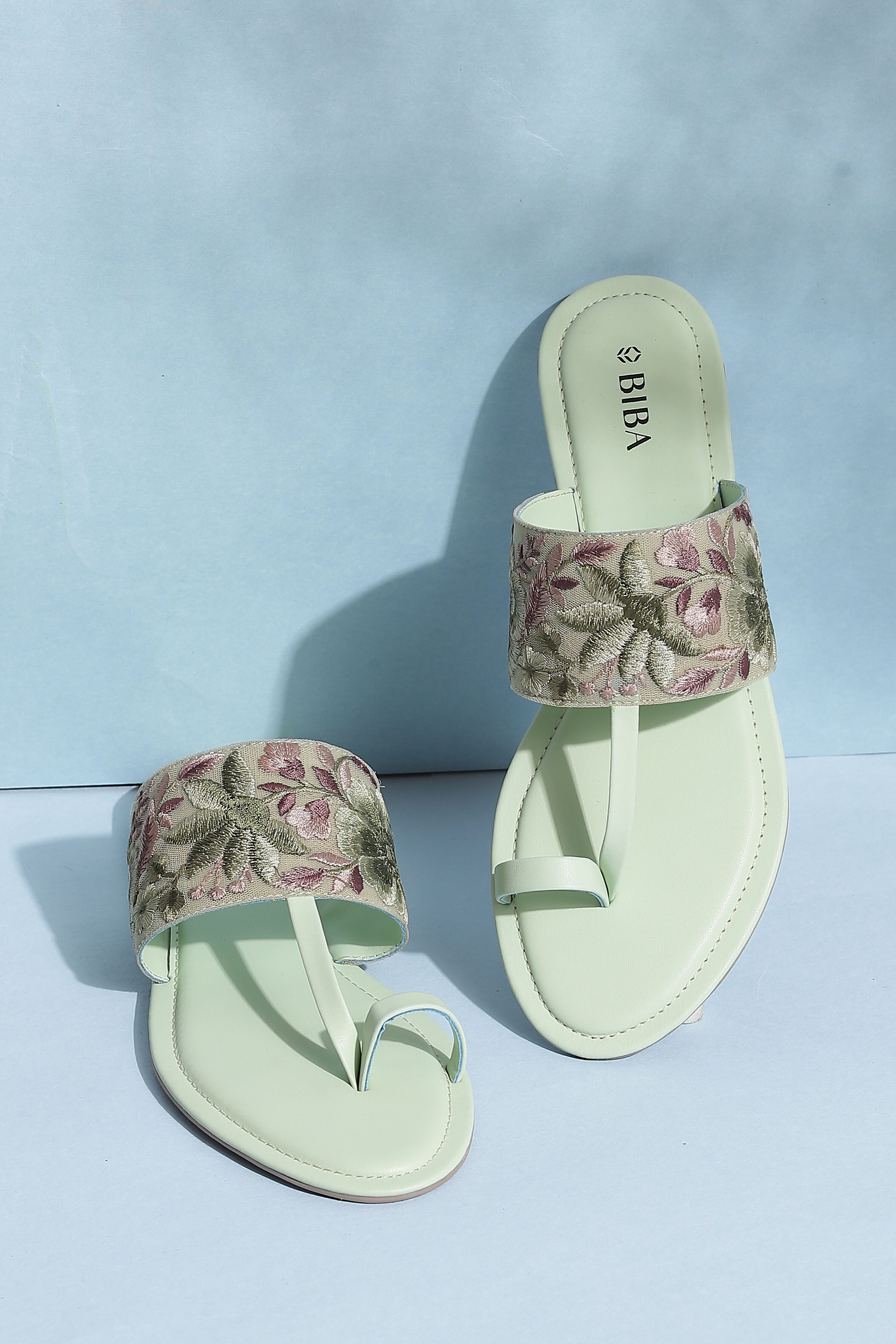 Green sandals 2025