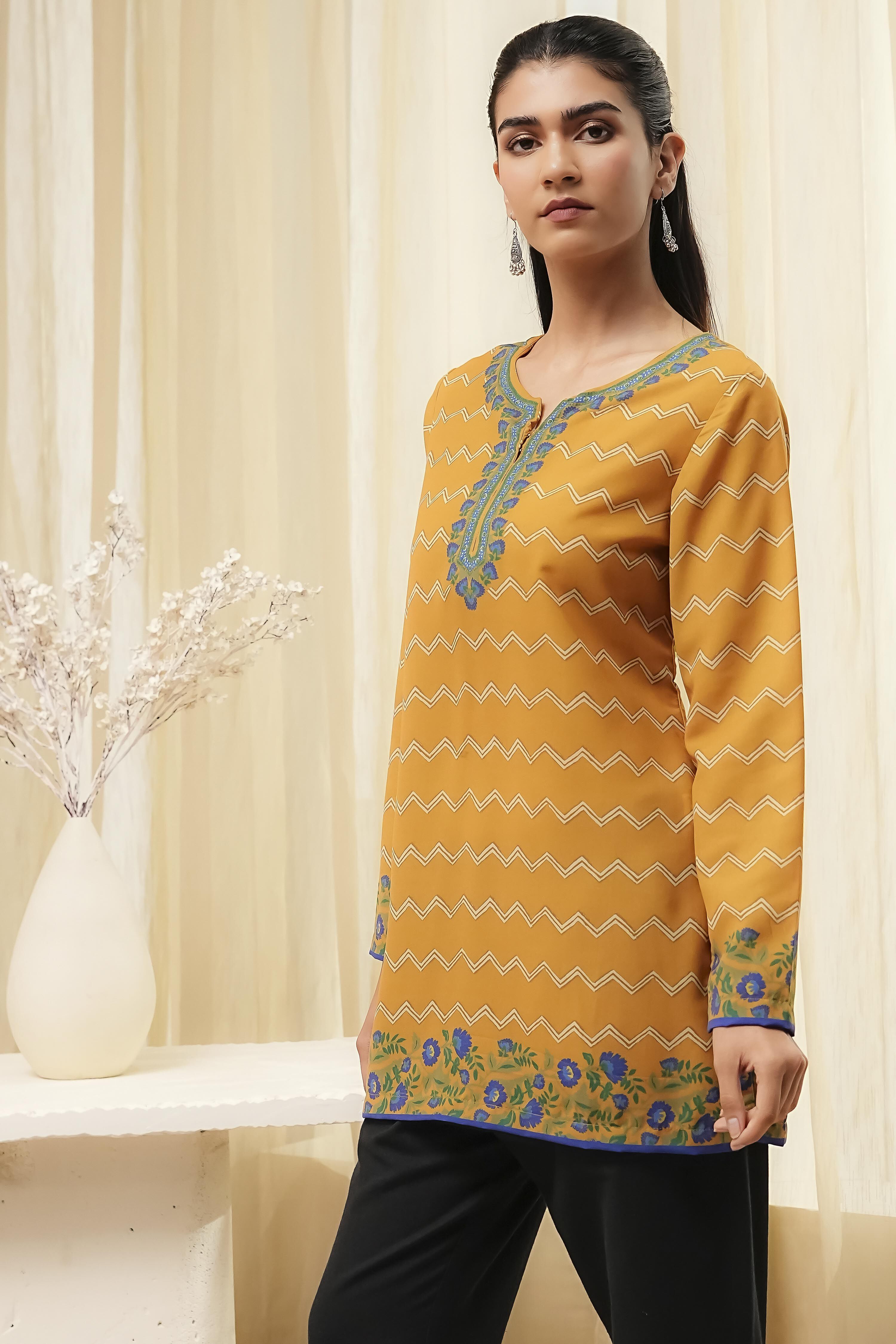 Mustard Yellow Printed Straight Short Kurta image number 2
