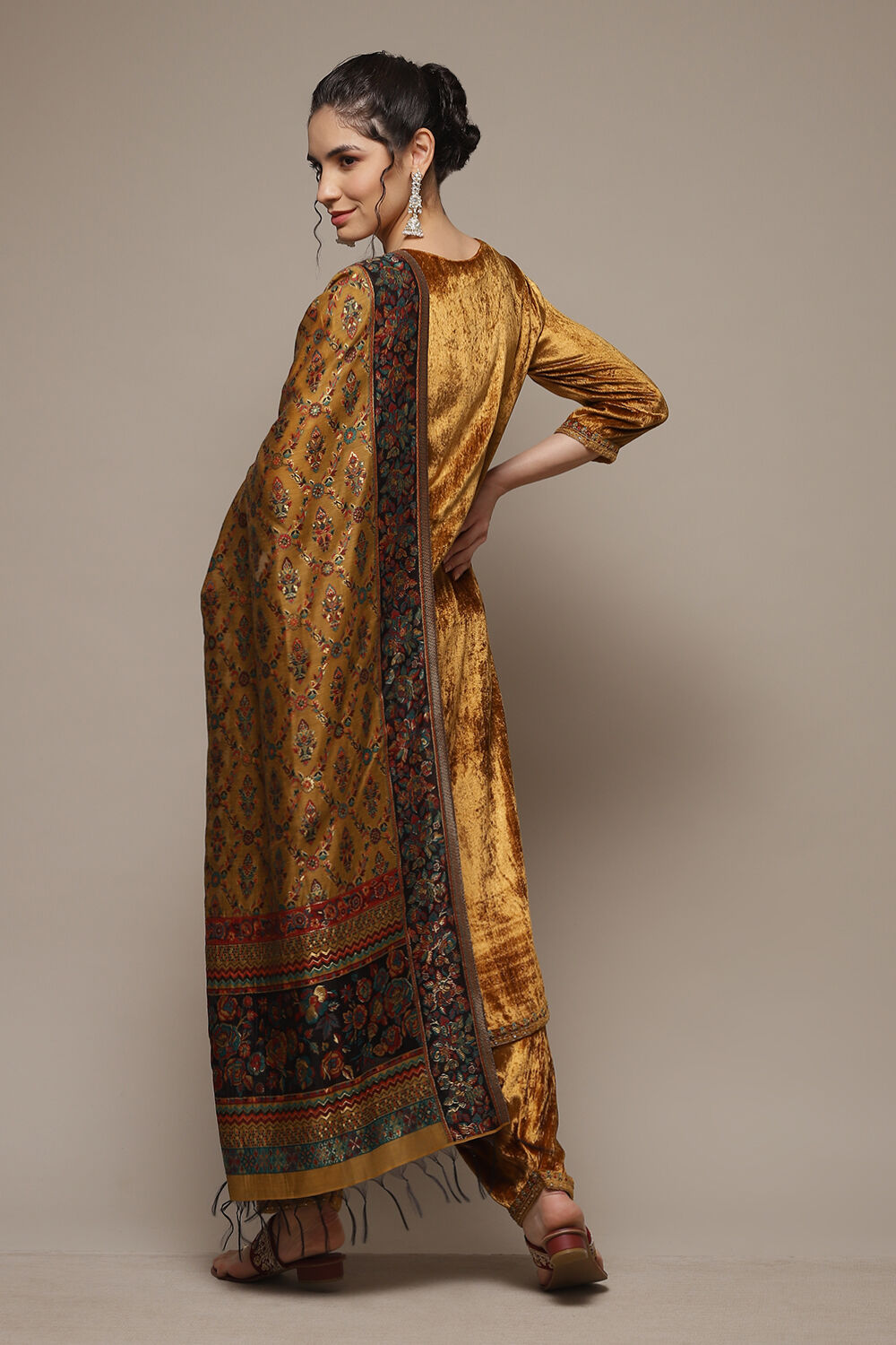 Mustard Viscose Straight Kurta Salwar Suit Set image number 2
