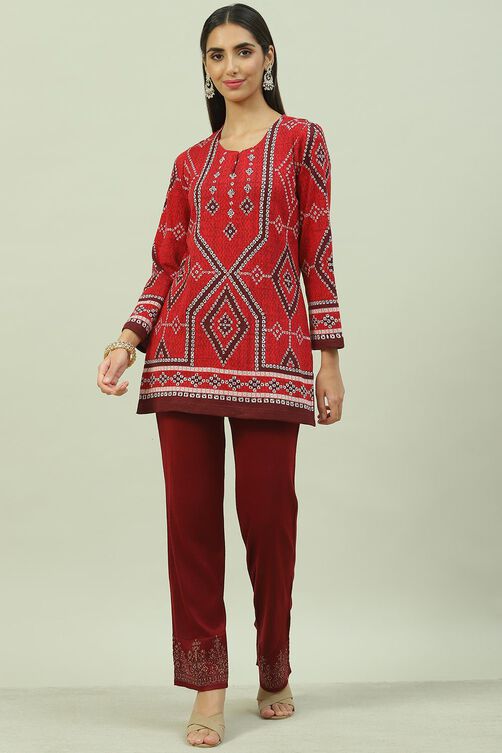 Red Acrylic Straight Yarndyed Kurti image number 5