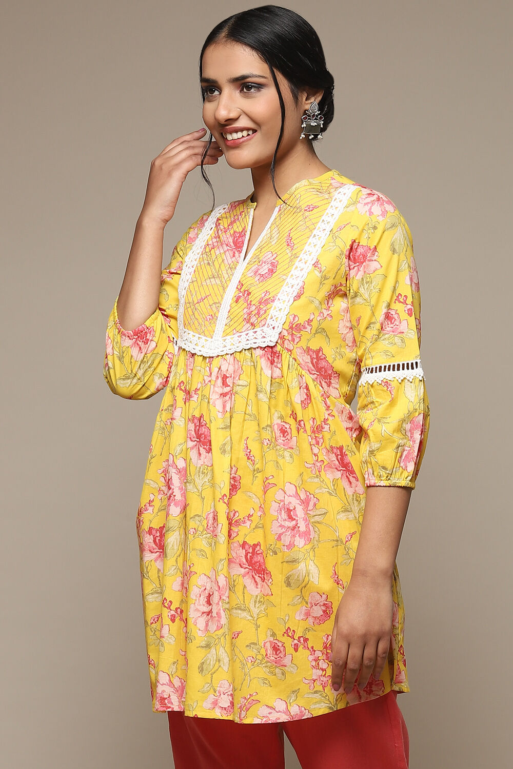Yellow Cotton Printed Kurti image number 2