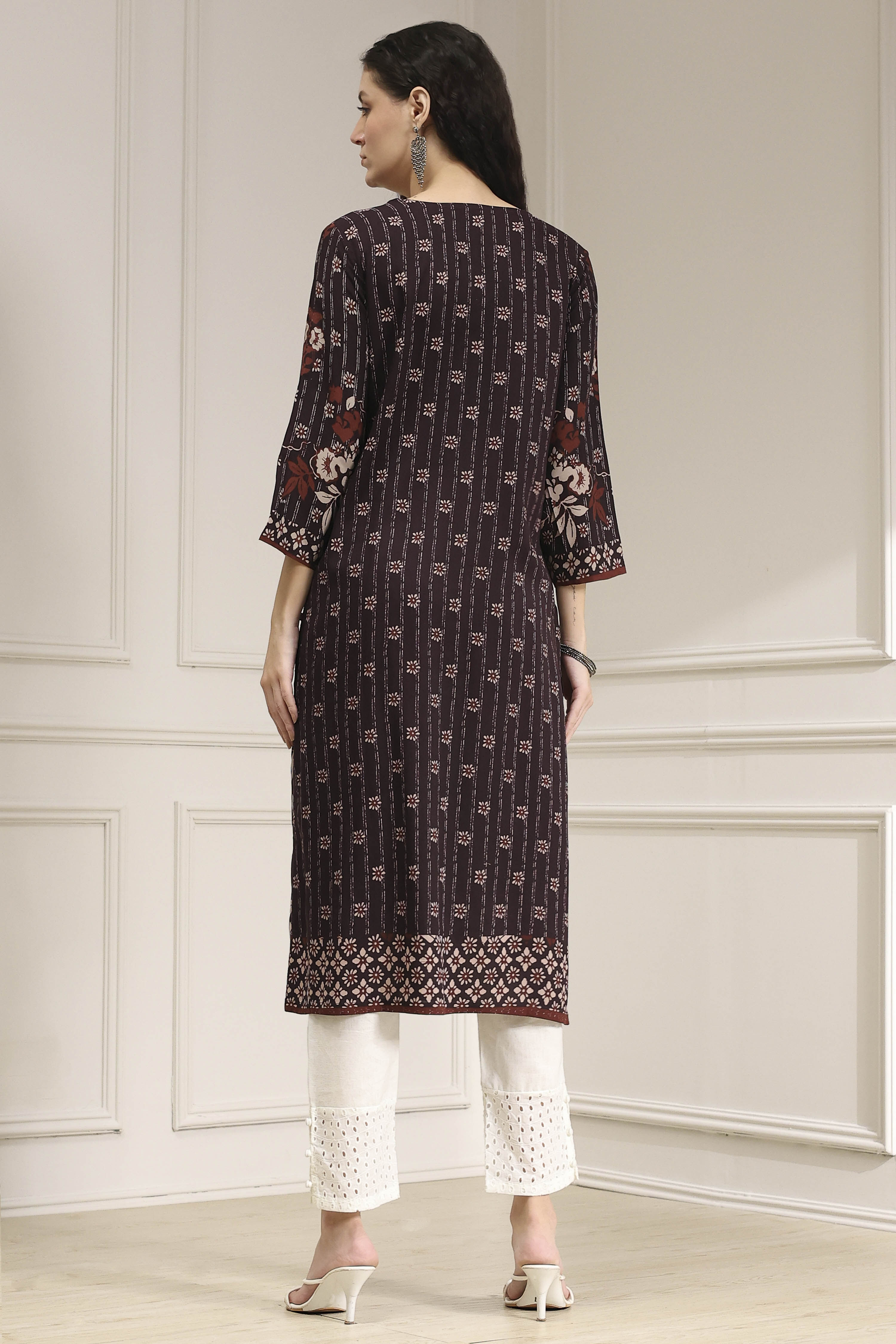 Berry Maroon Printed Straight Kurta image number 3
