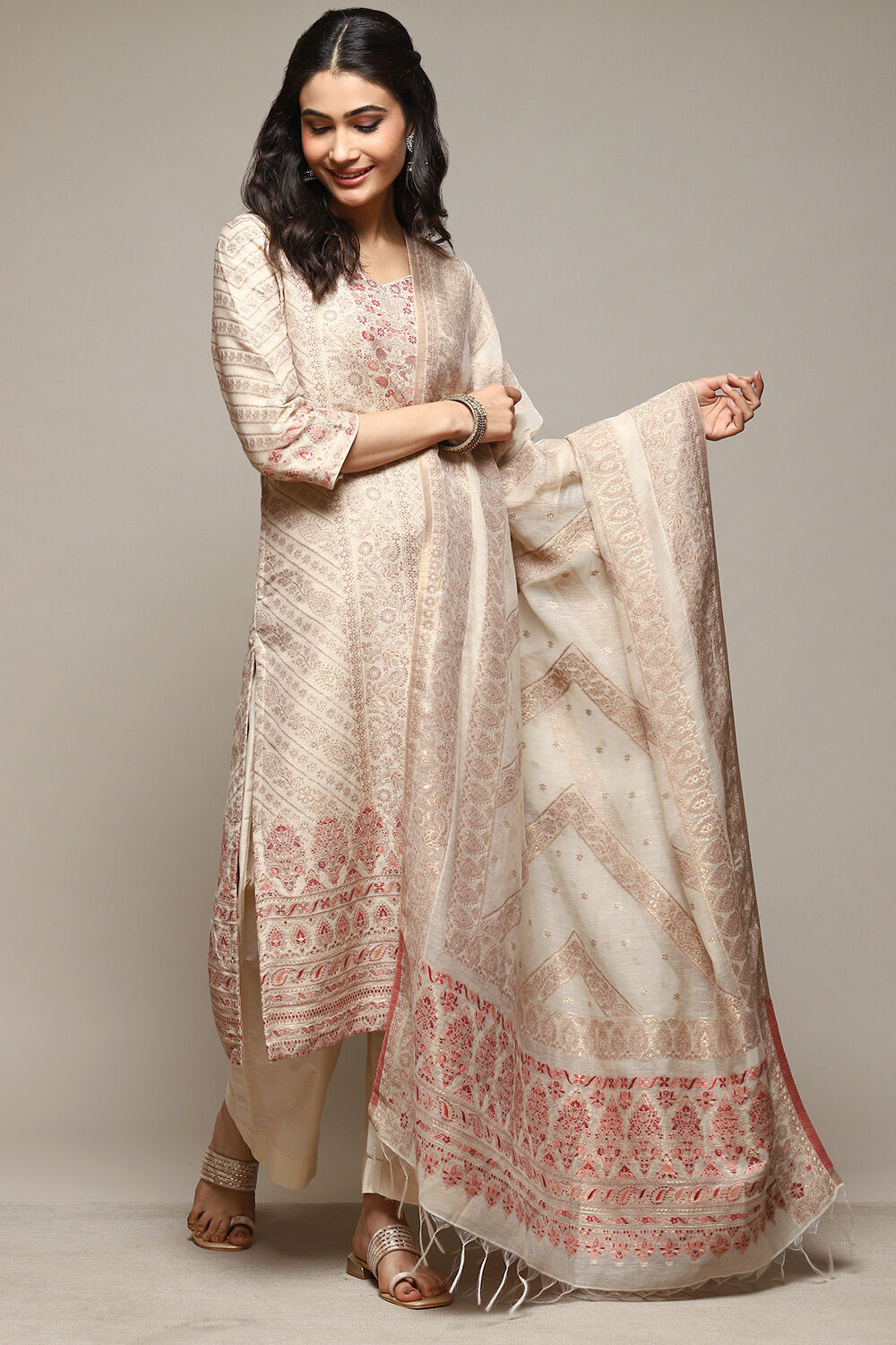 Kurta suit sets 2025