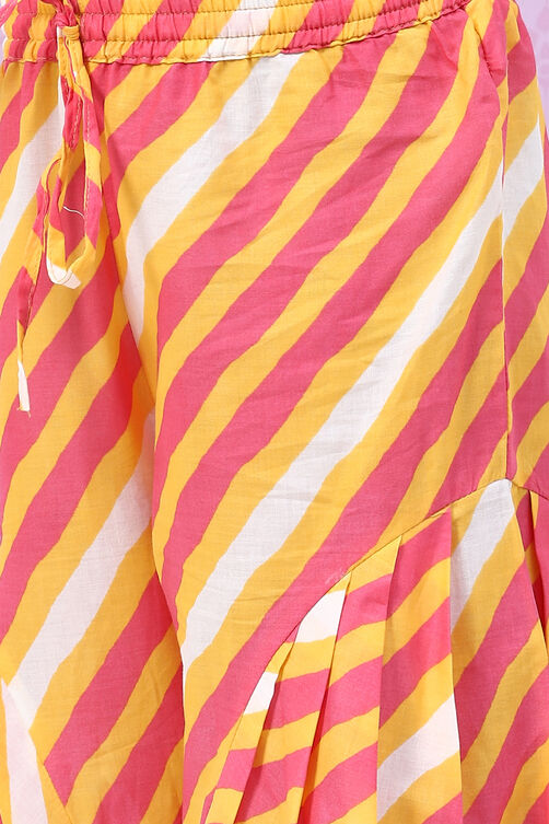 Yellow Cotton Straight Kurta Salwar Suit Set image number 2